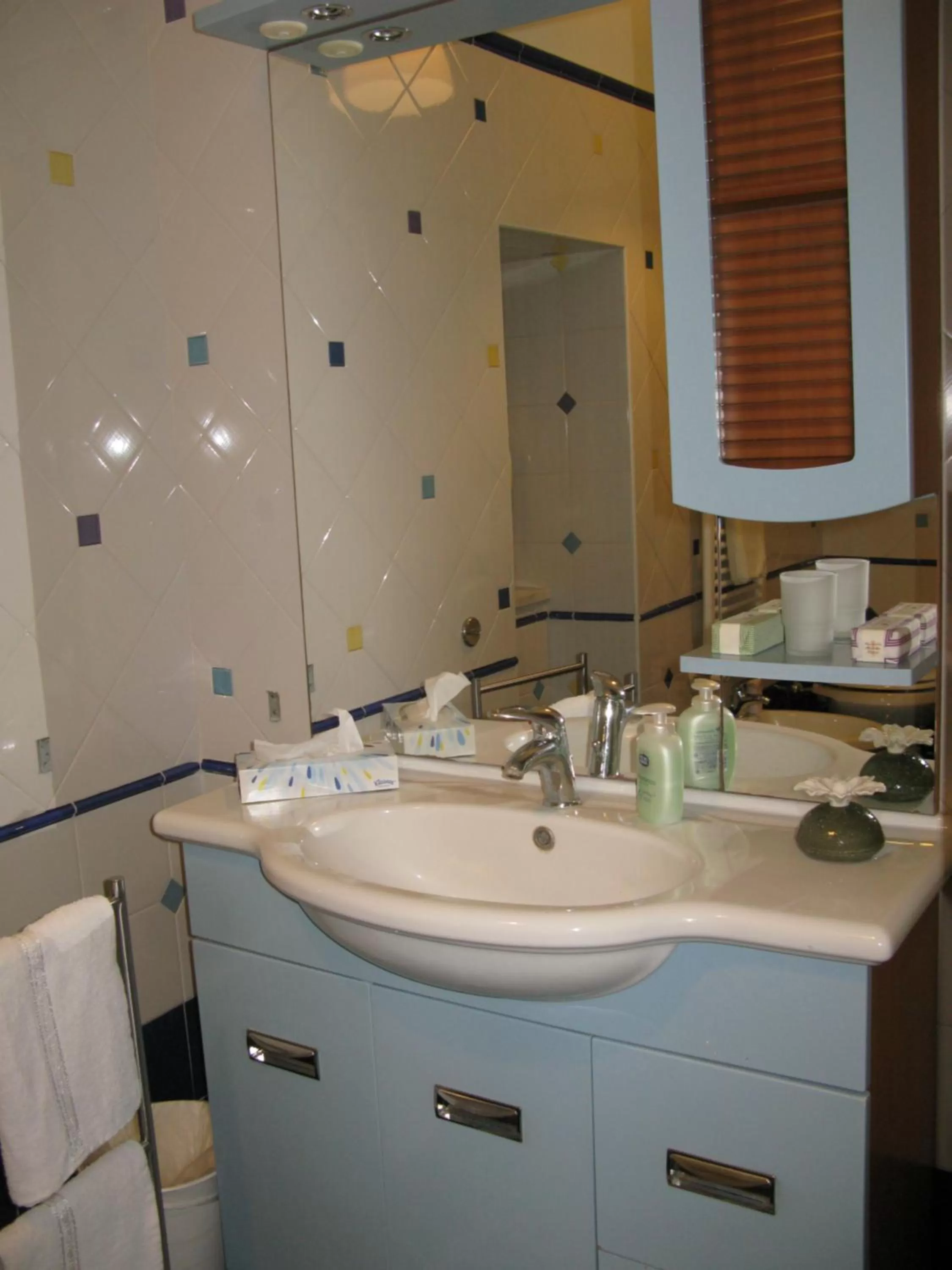 Shower, Bathroom in B&B Eracle