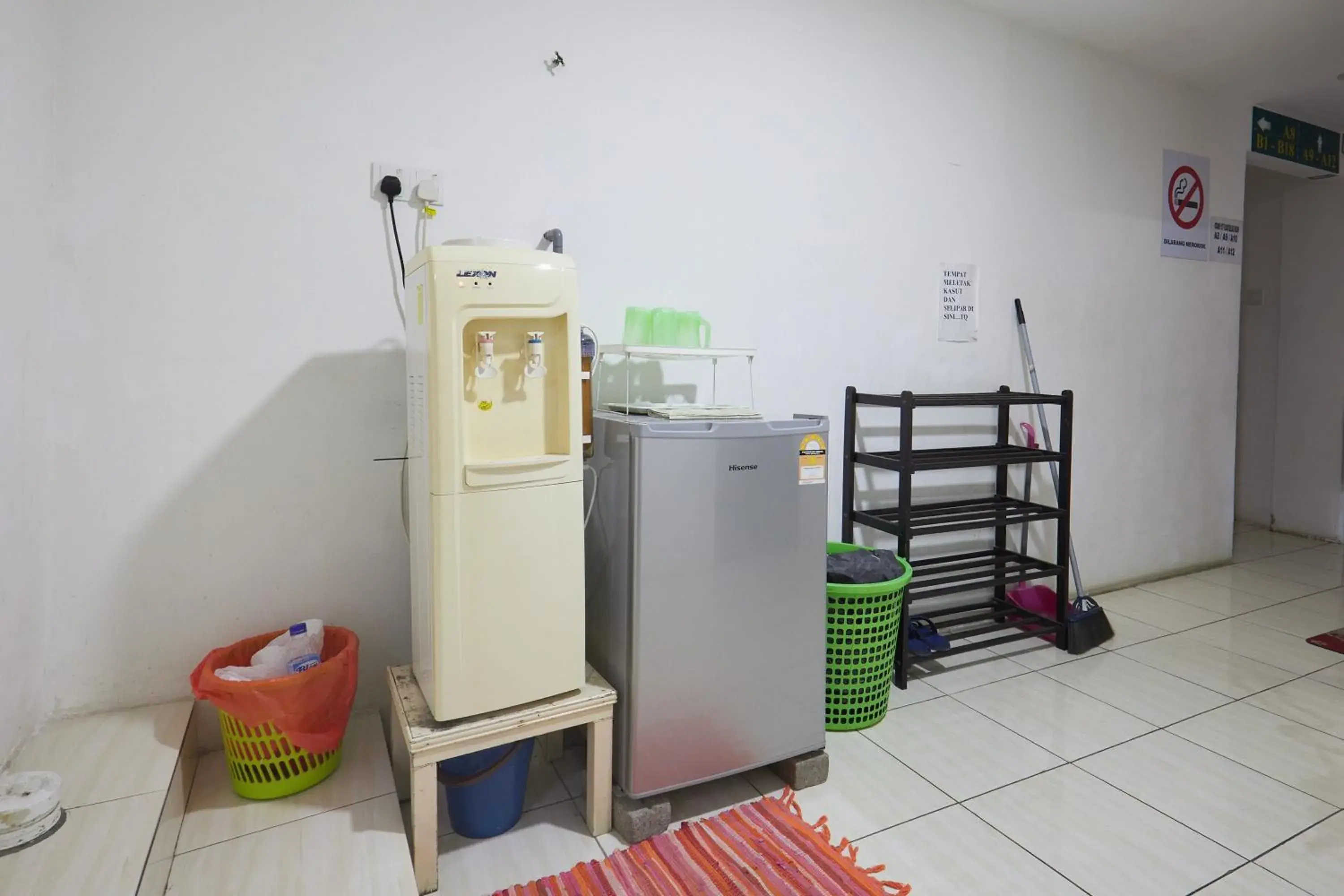 kitchen, Kitchen/Kitchenette in Uncle Guest House