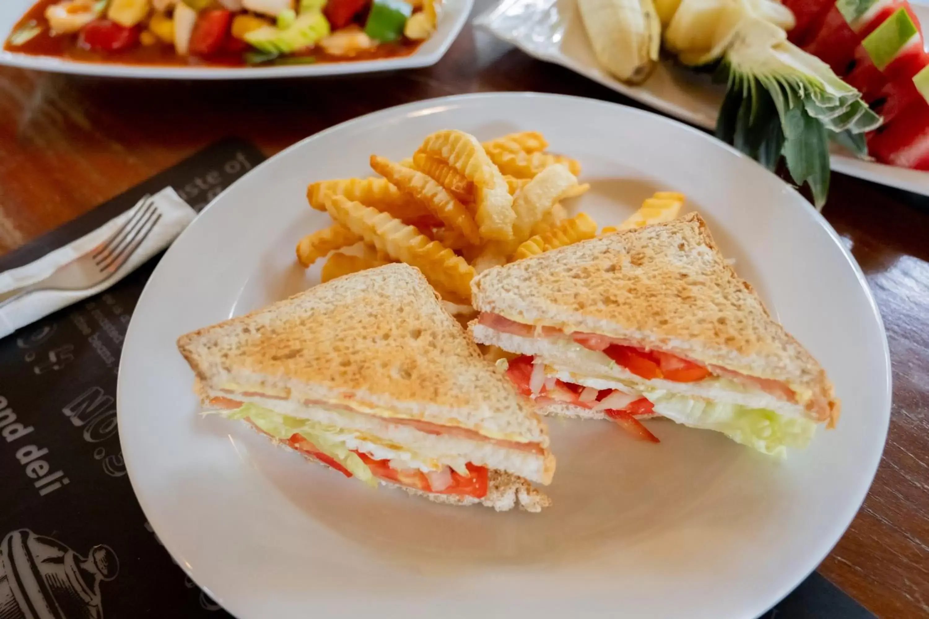 Food and drinks in Khao Sok River Home Resort Food and drinks in Khao Sok River Home Resort