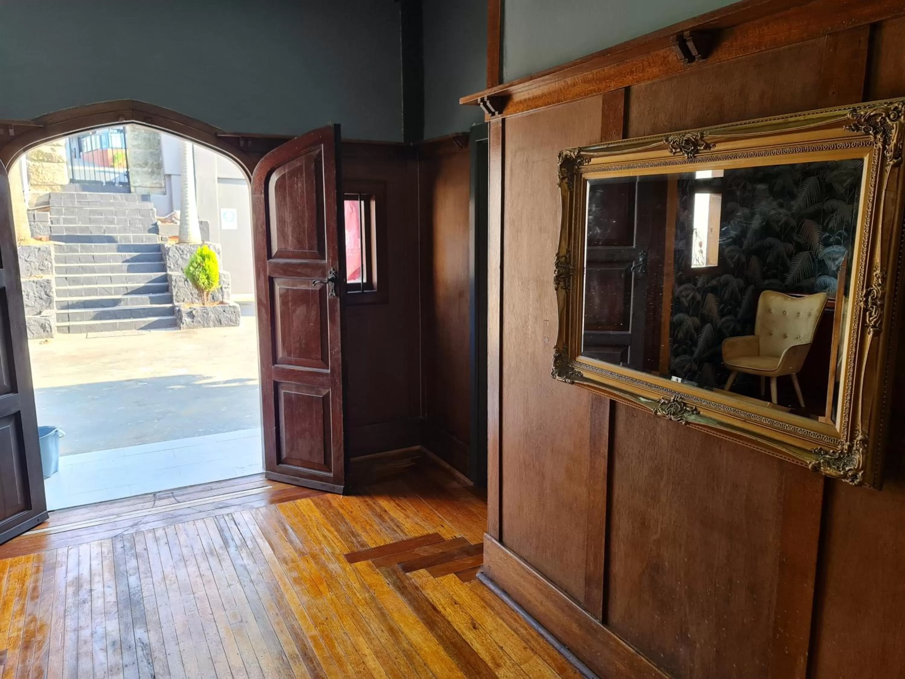 Facade/entrance in Luxe on Ridge Boutique Hotel