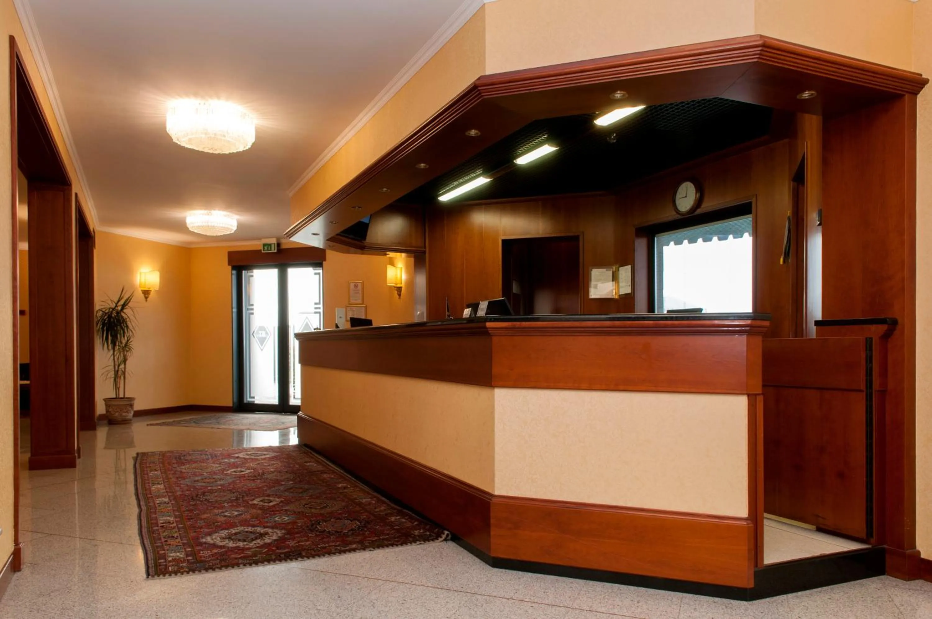 Lobby or reception in Hotel Motel Top