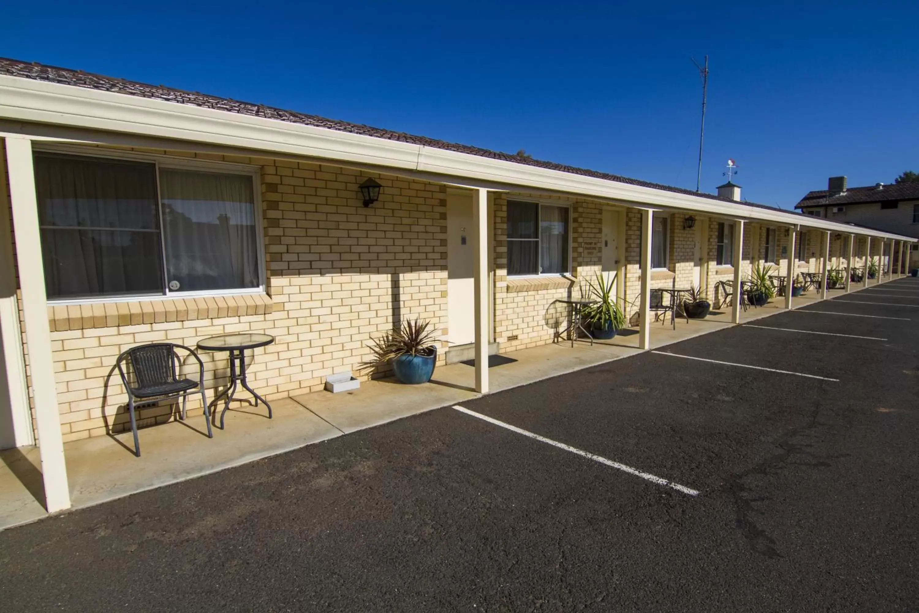 Patio, Property Building in Green Gables Motel