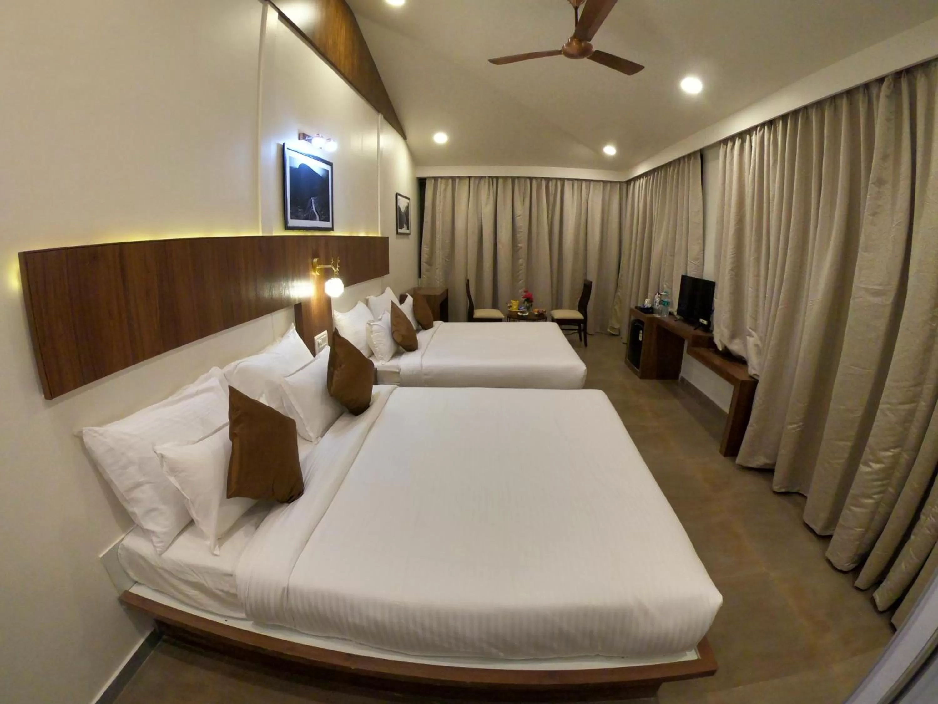 Bed in Jivanta Mahabaleshwar