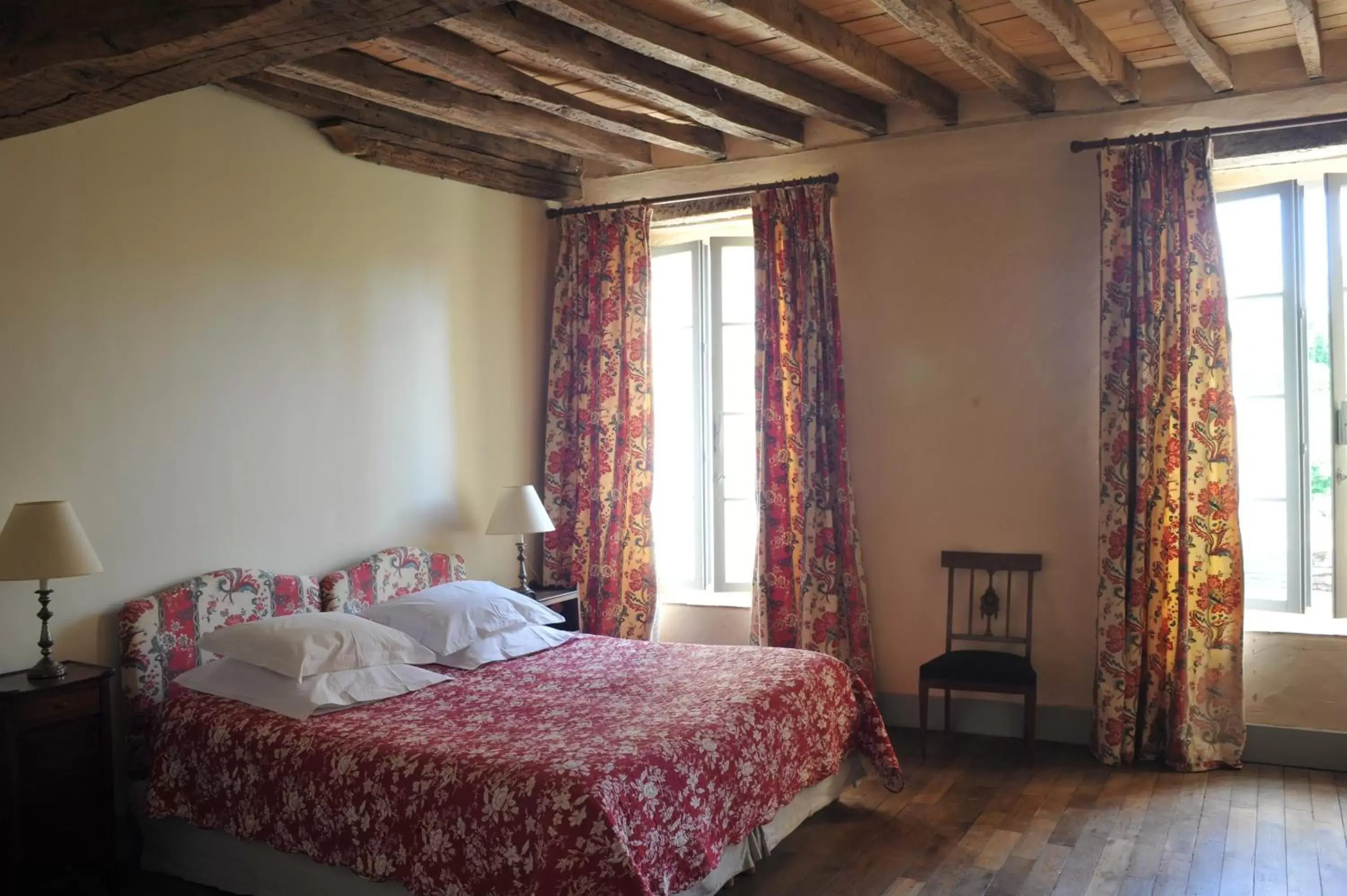 Bedroom, Bed in La maison Jeanne d'Arc