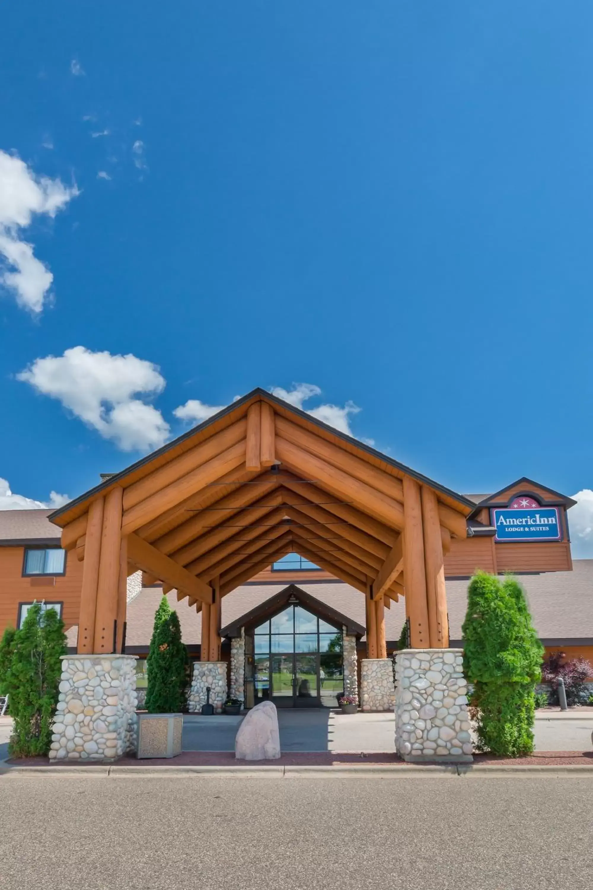 Facade/entrance, Property Building in AmericInn by Wyndham Wisconsin Dells