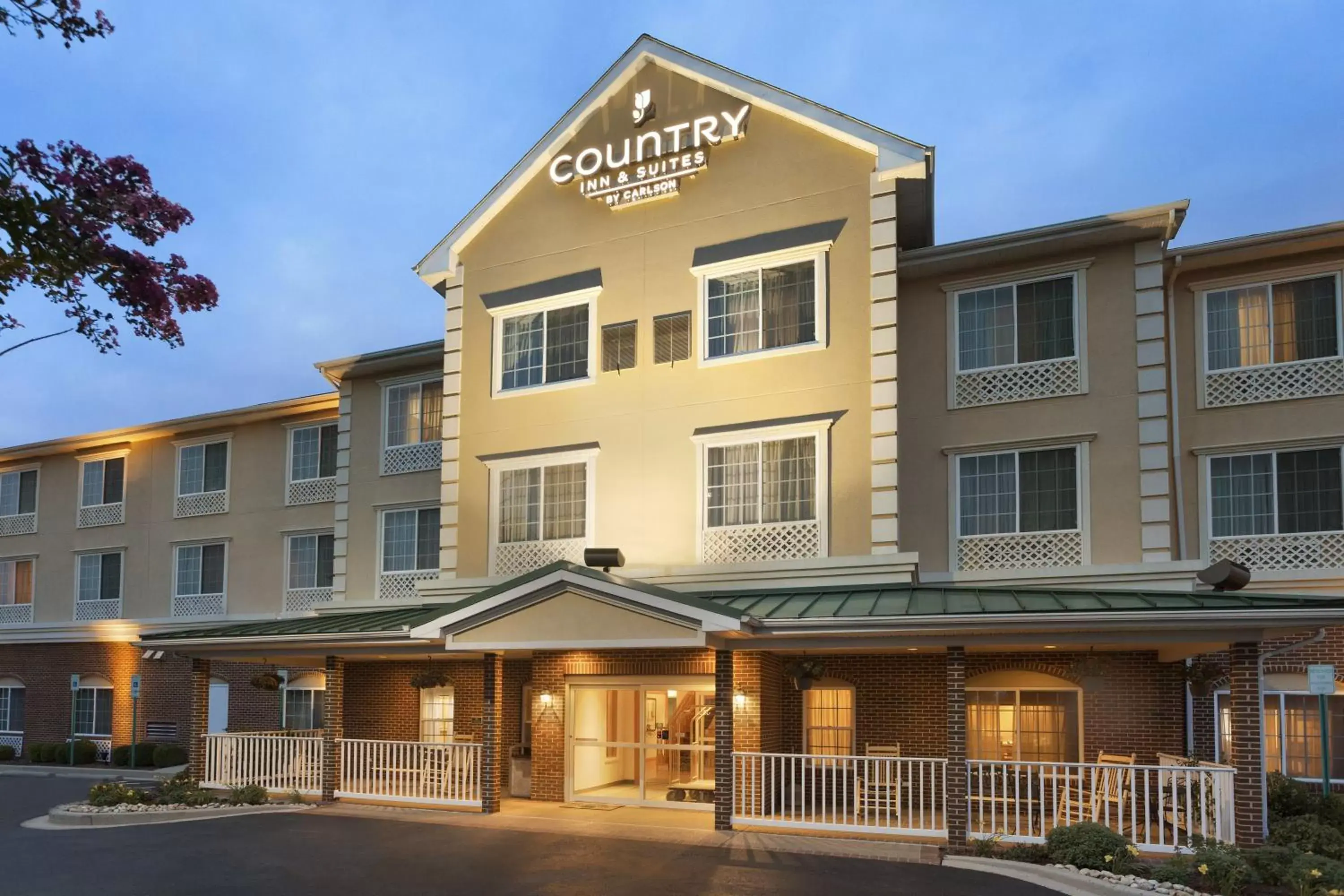 Property Building in Country Inn & Suites by Radisson, Bel Air/Aberdeen, MD