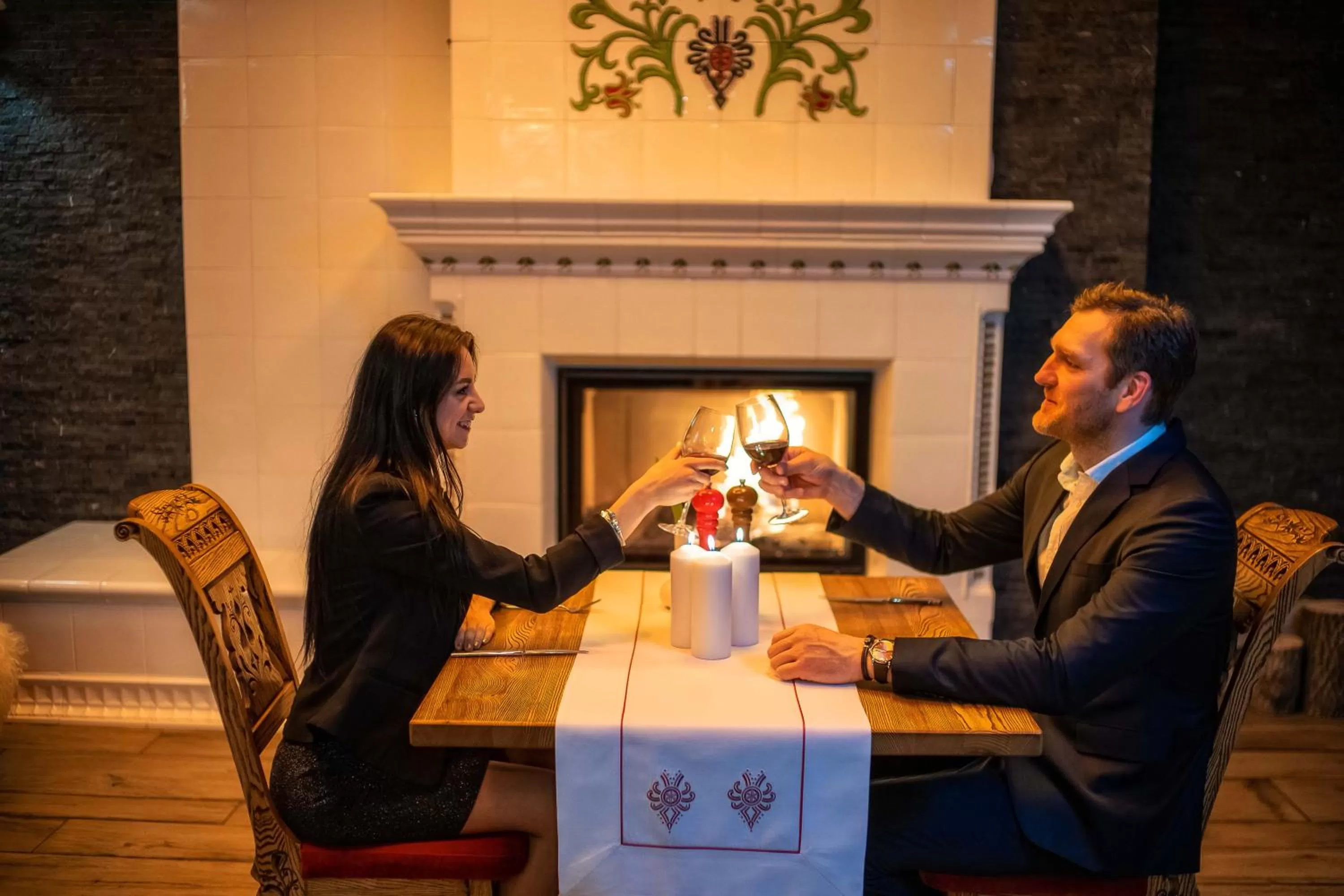 Restaurant/places to eat in Gold Hotel