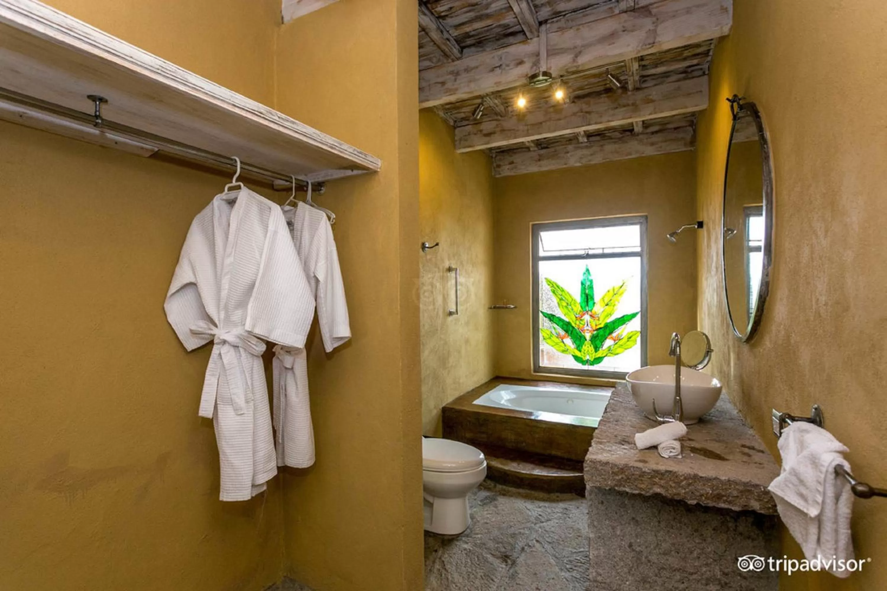 Shower in View Hotel Boutique