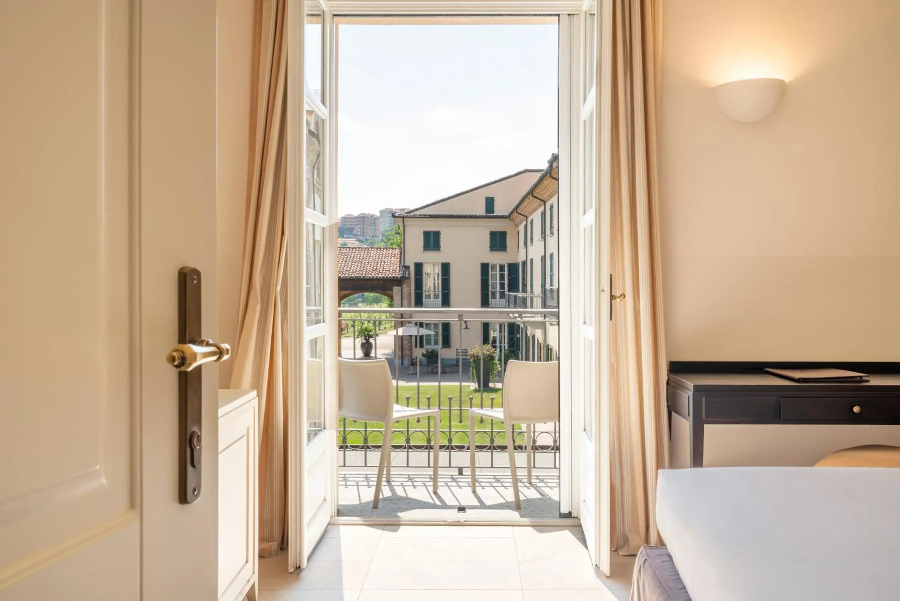 Balcony/Terrace in Spinerola Hotel in Cascina & Restaurant Uvaspina