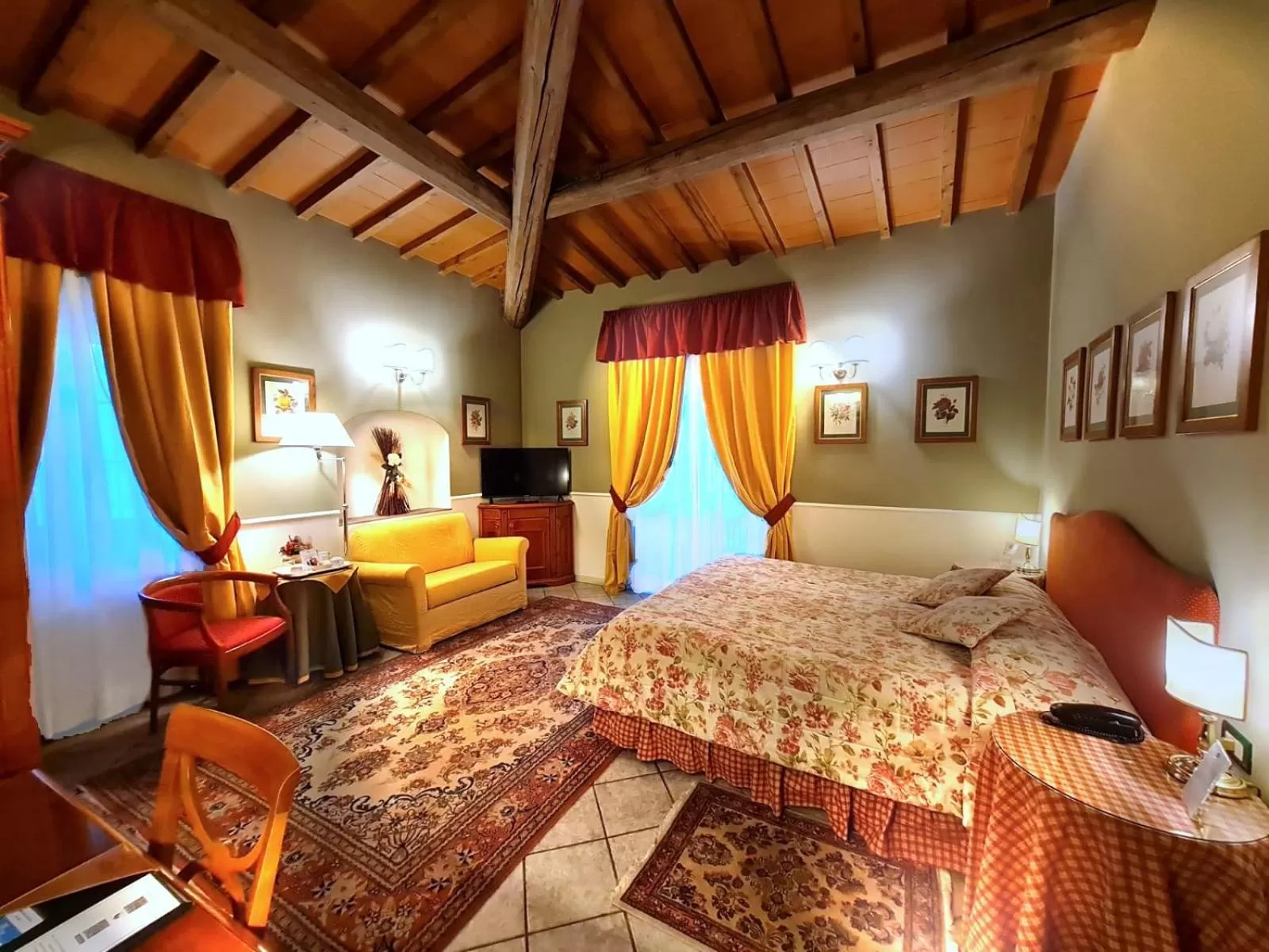 Bedroom, Bed in Hotel Rosary Garden