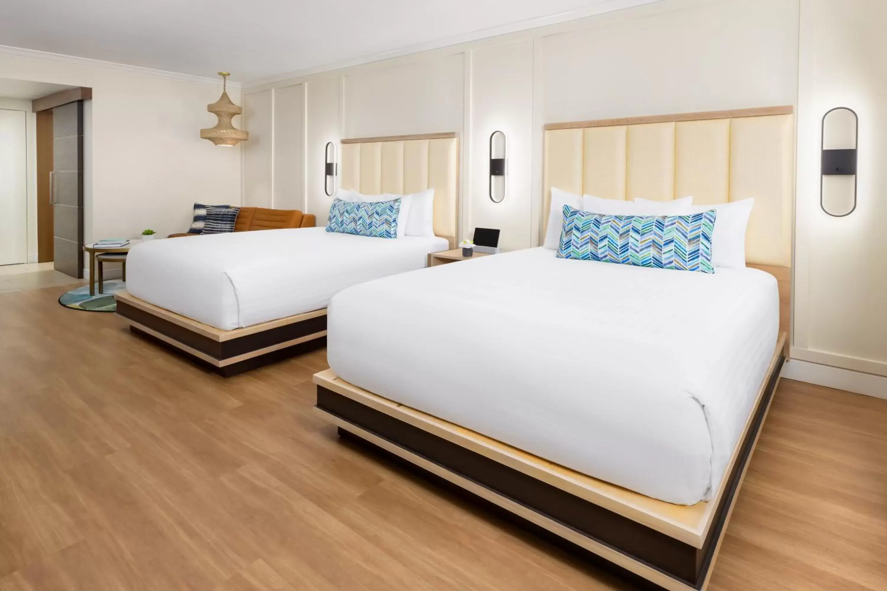 Bedroom, Bed in The Anza-a Calabasas Hotel