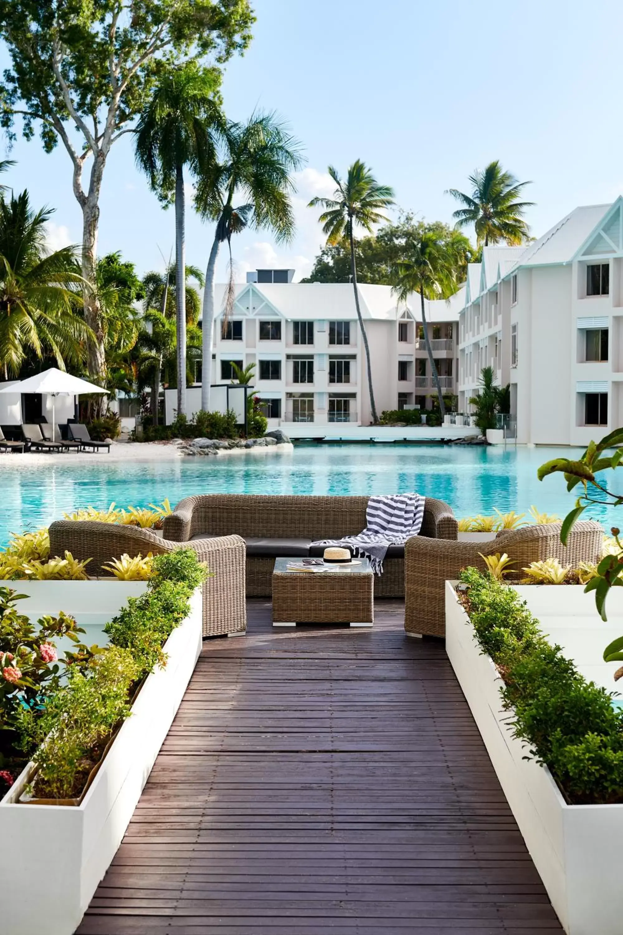 Swimming pool, Property Building in Sheraton Grand Mirage Resort, Port Douglas