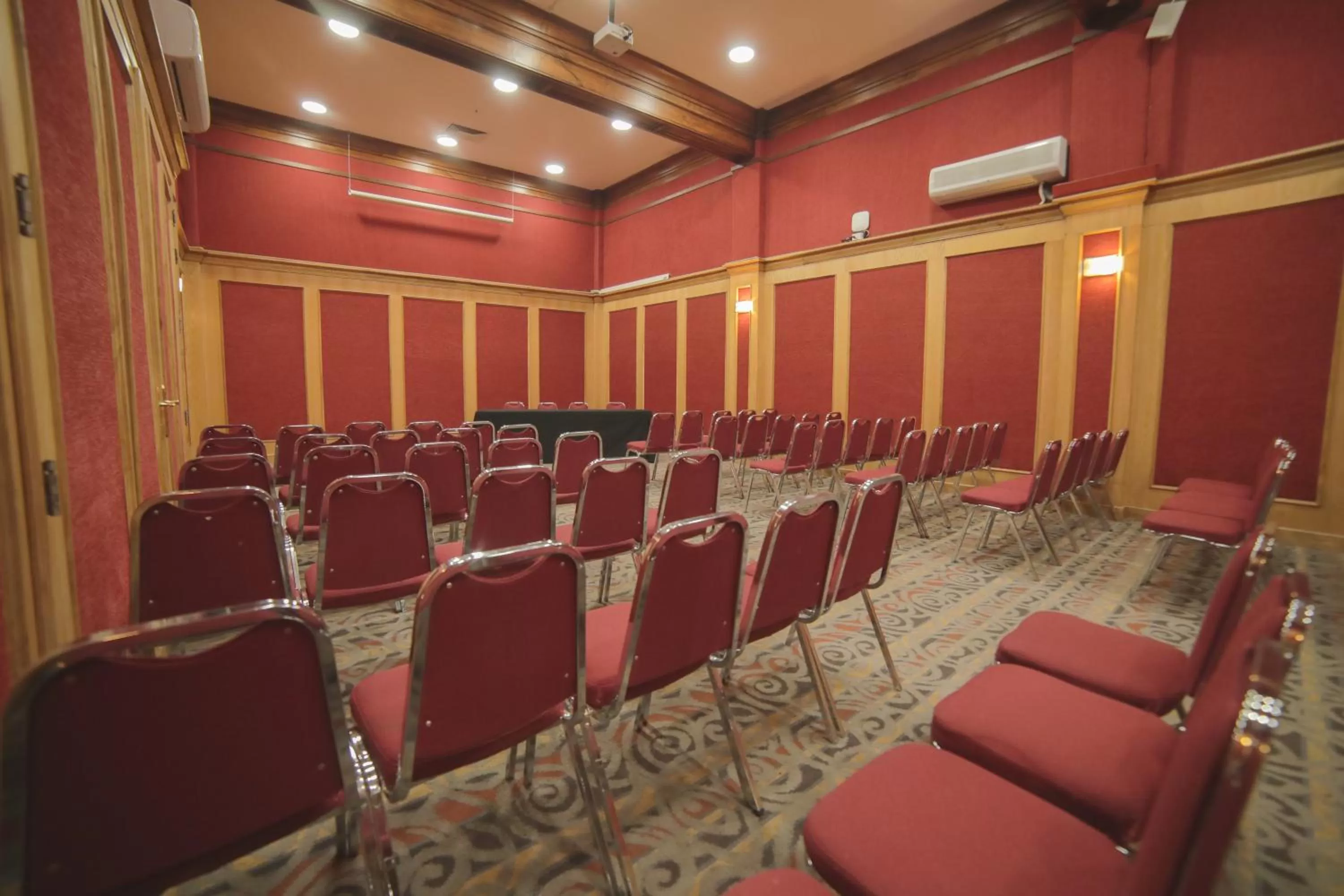 Business facilities in Hotel Enjoy Pucón