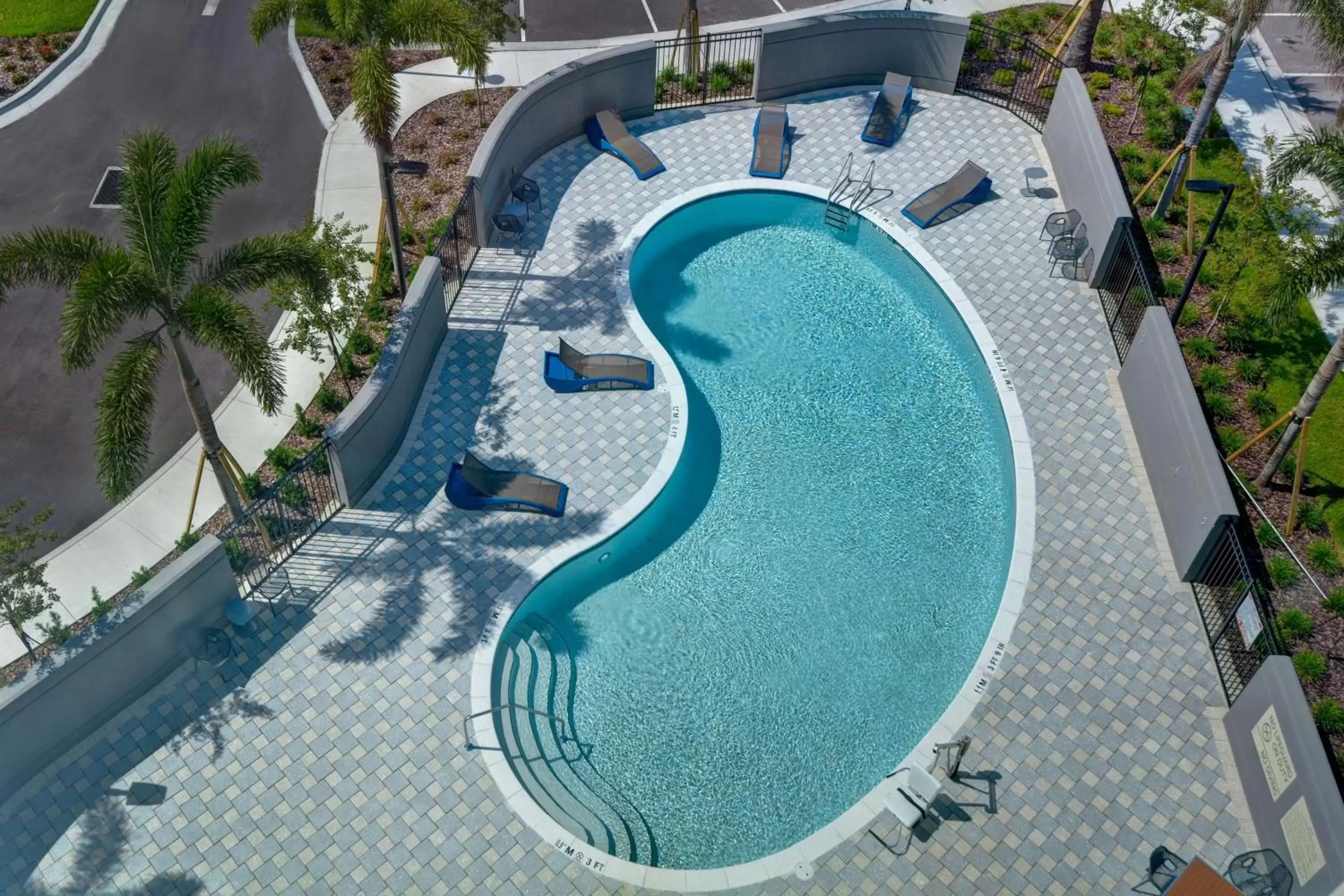 Property building, Pool View in Hampton Inn & Suites Tampa Riverview