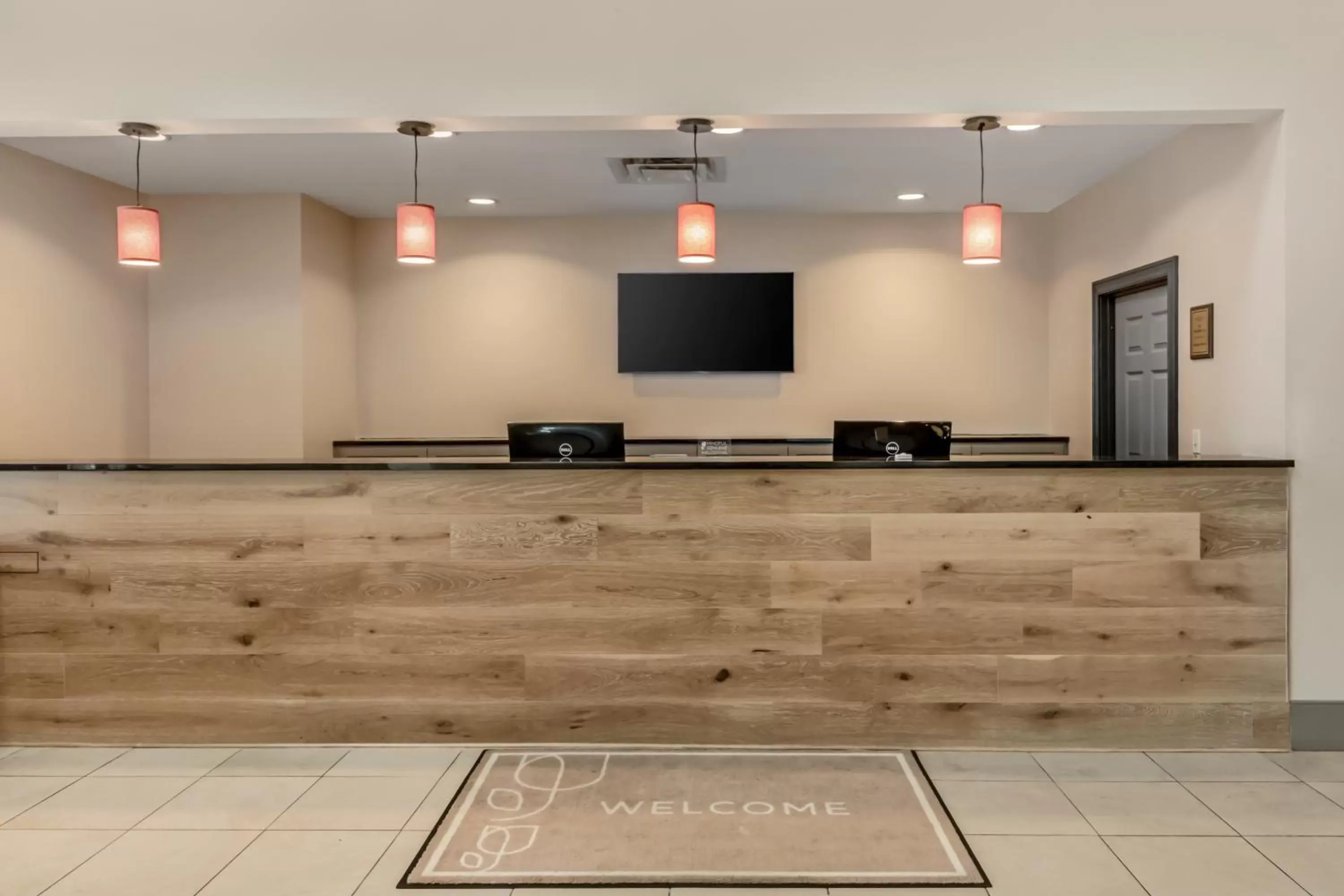 Lobby or reception in Country Inn & Suites by Radisson, Elk Grove Village/Itasca