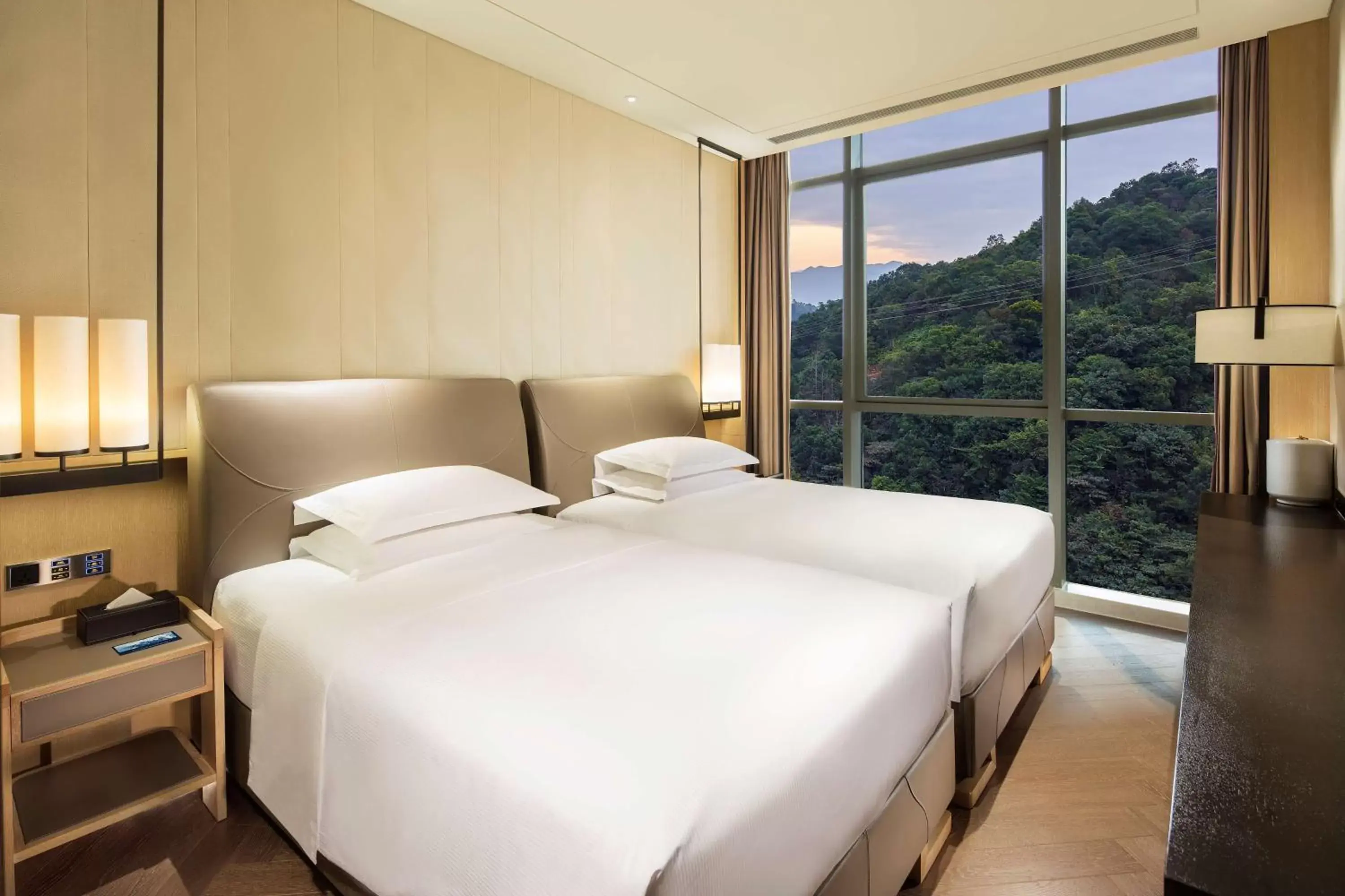 View (from property/room), Bed in Hilton Shenzhen Shekou Nanhai