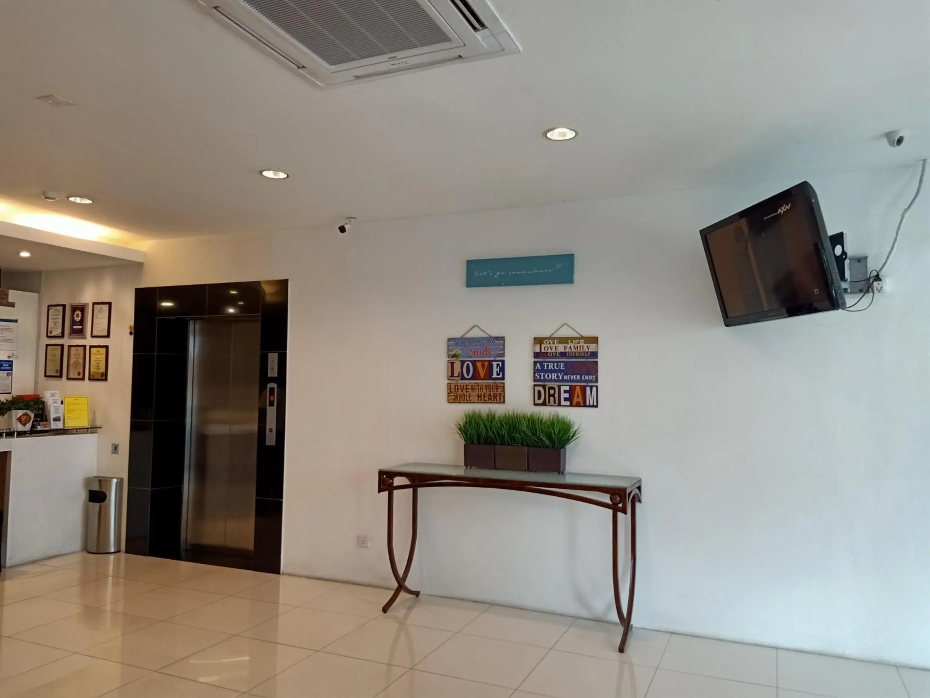 TV/Entertainment Center in Tras Mutiara Hotel Bentong