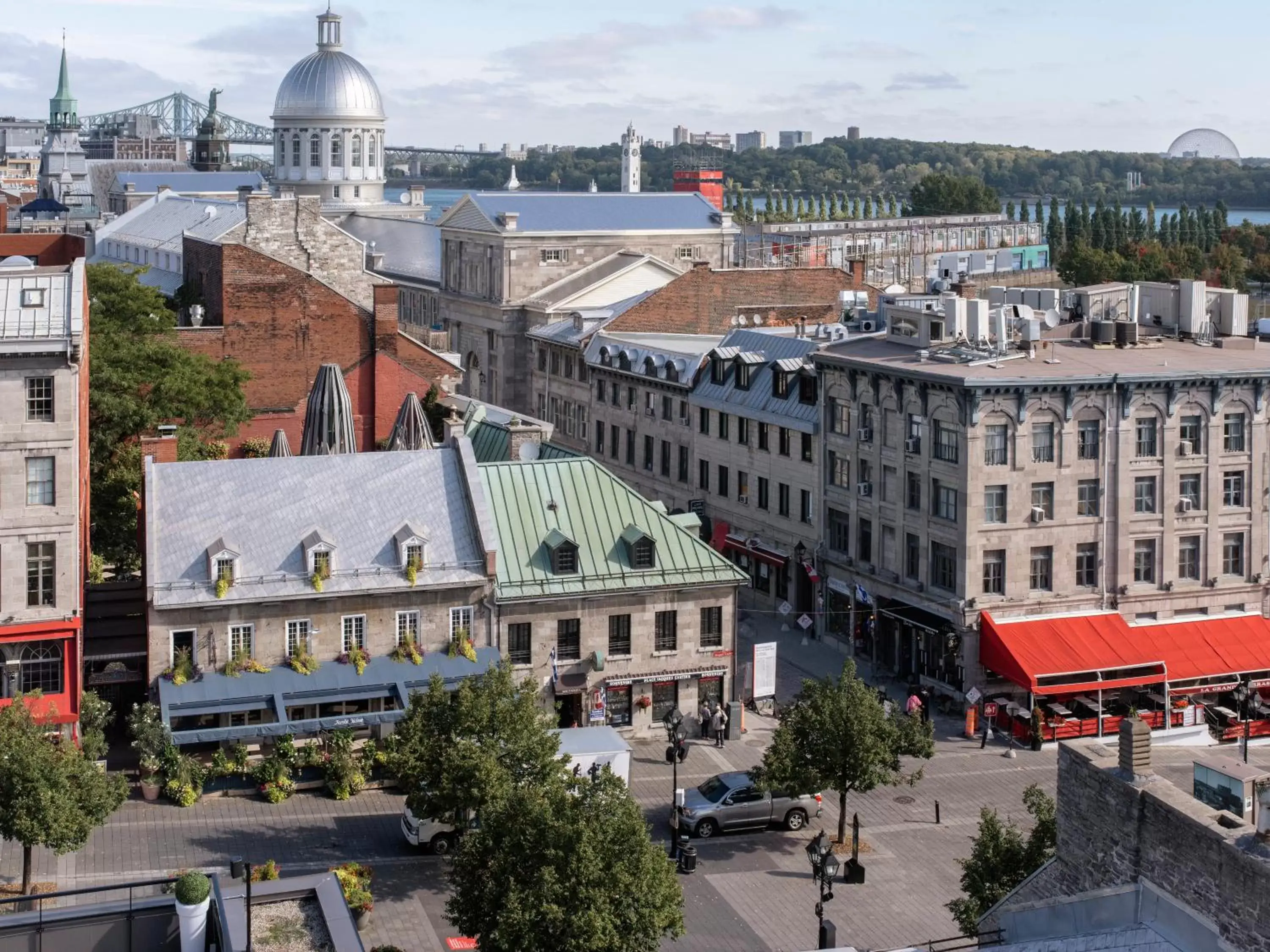 Neighbourhood, Bird's-eye View in William Gray by Gray Collection