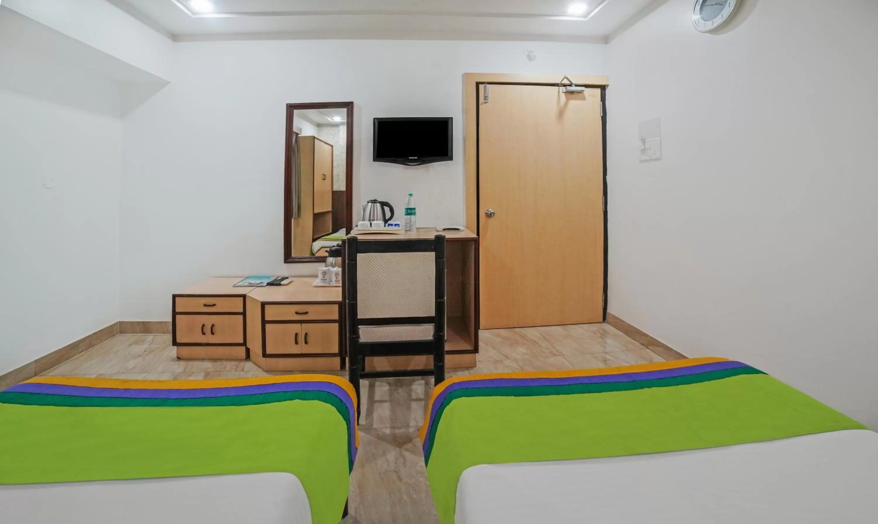 Bedroom, Bed in Treebo Trend South Park Bistupur