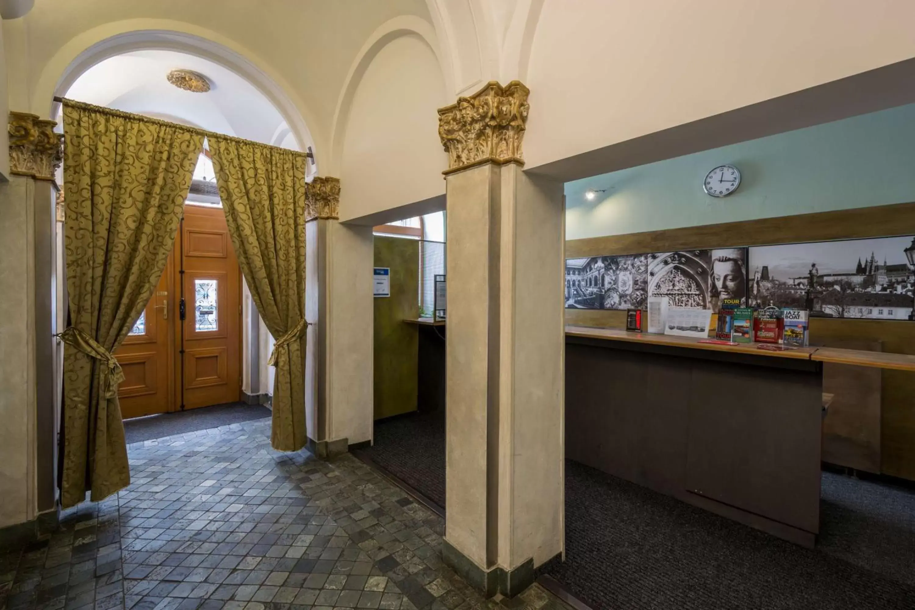 Lobby or reception in Hotel Superior Prague