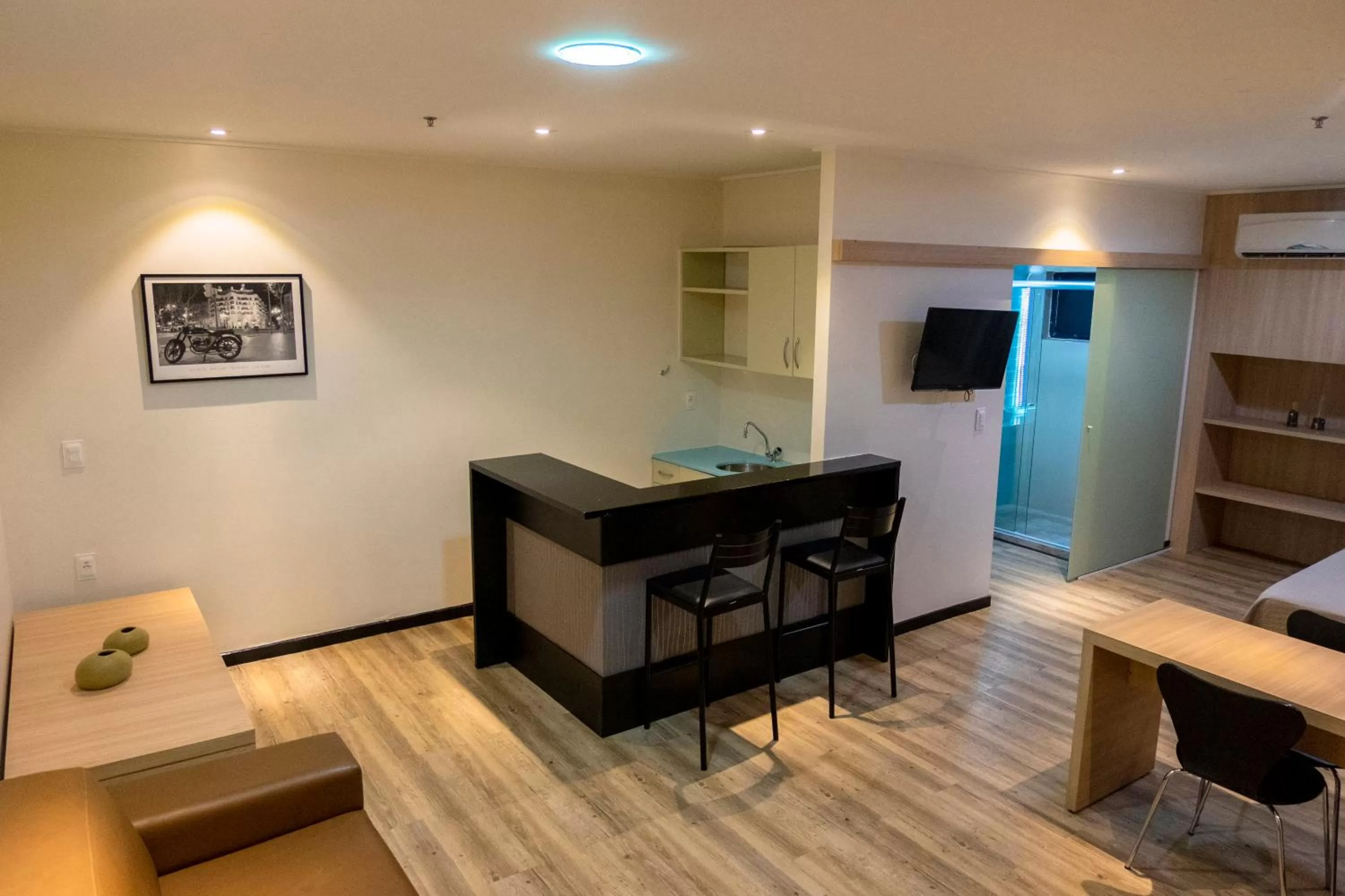 Photo of the whole room in Arrey Executive Hotel