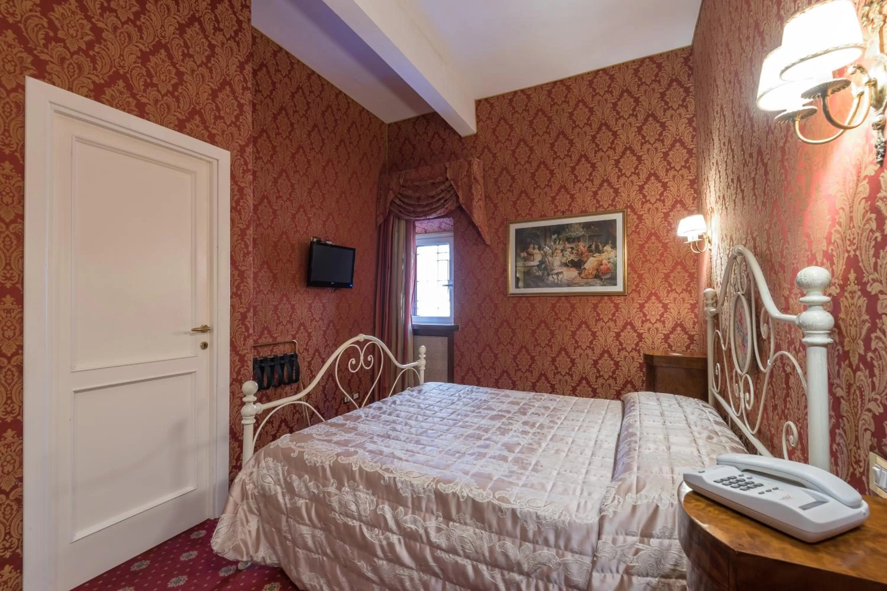 Photo of the whole room, Bed in Residenza Ave Roma