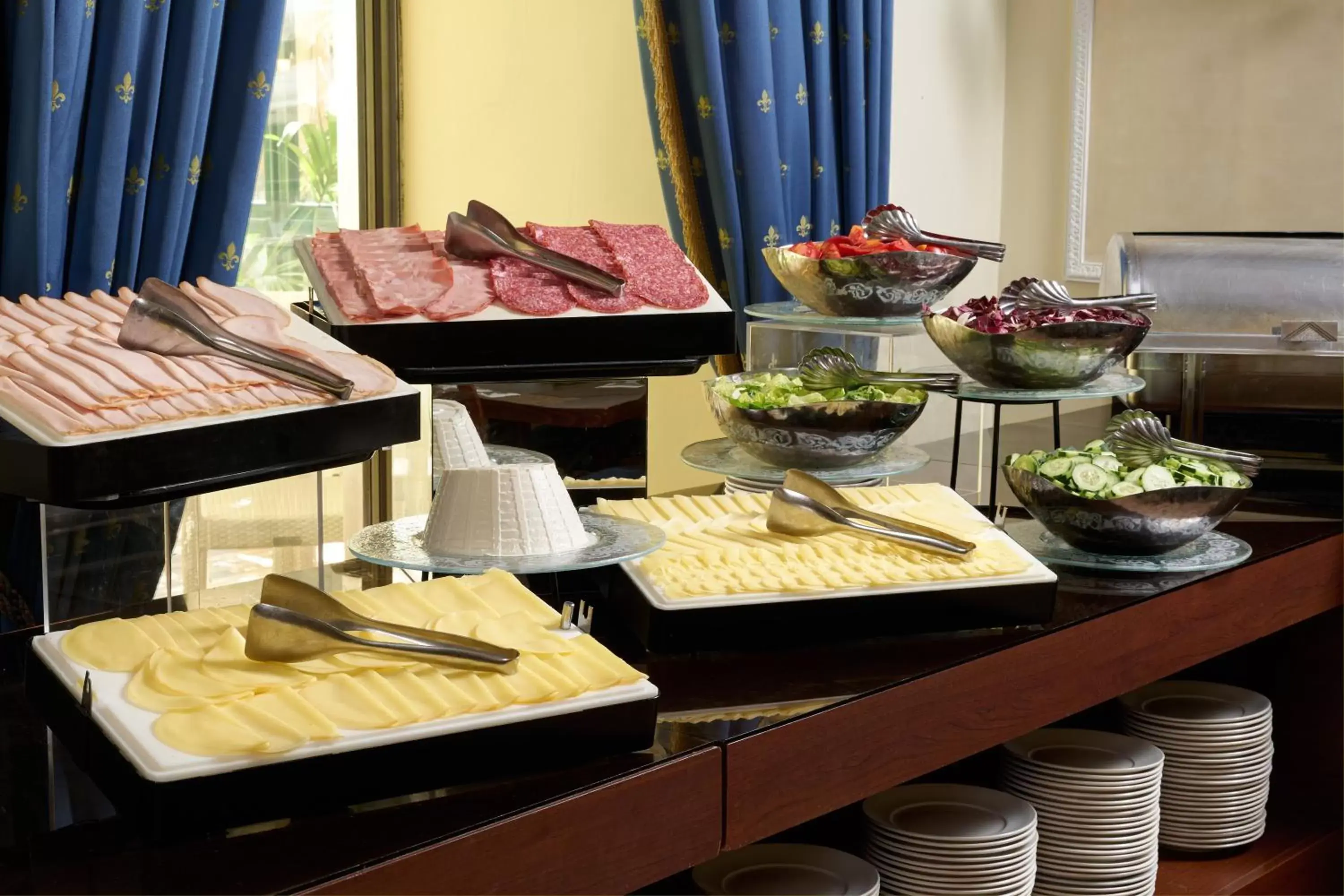 Buffet breakfast in Hotel Quirinale