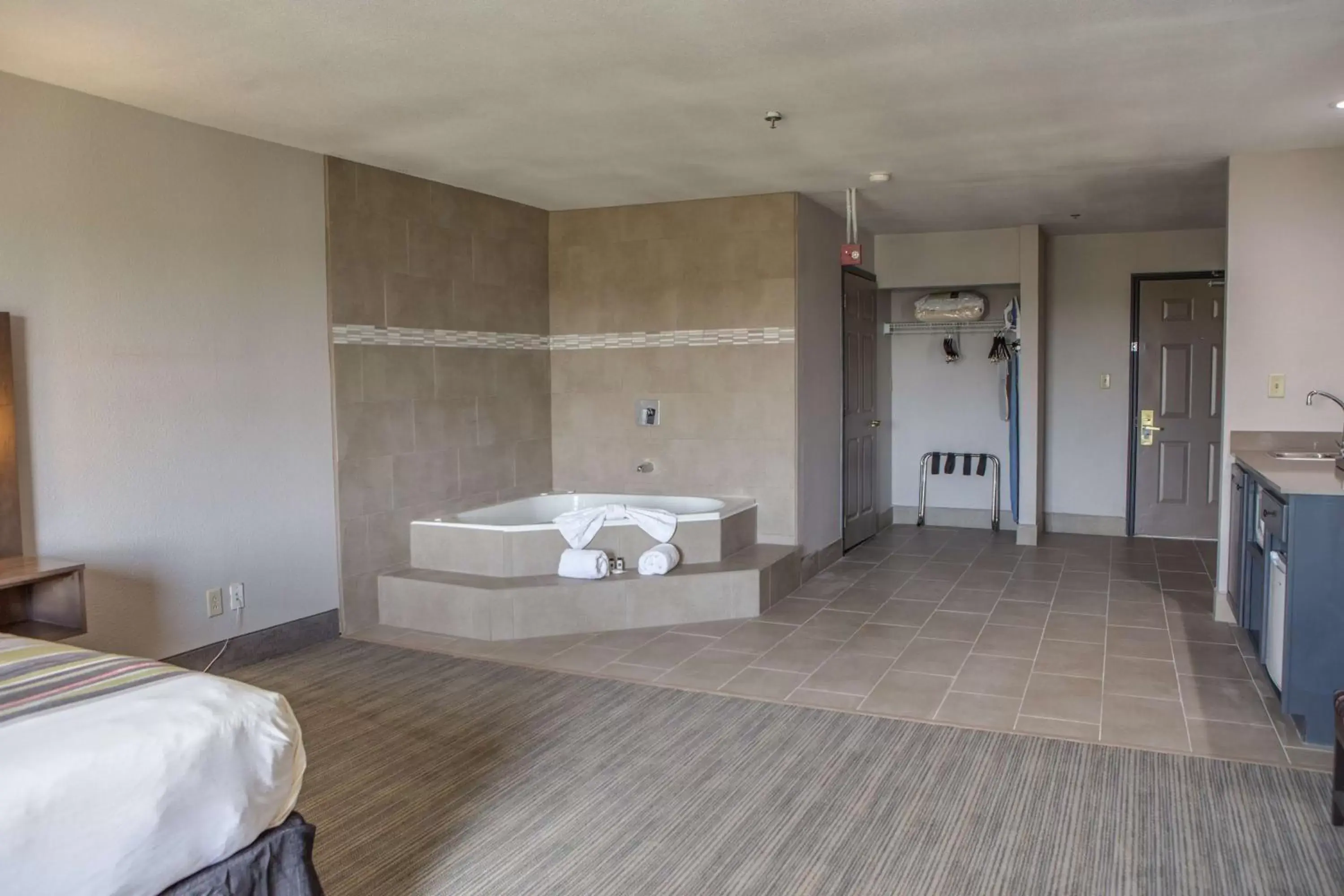 Photo of the whole room, Bathroom in Country Inn & Suites by Radisson, Harlingen, TX