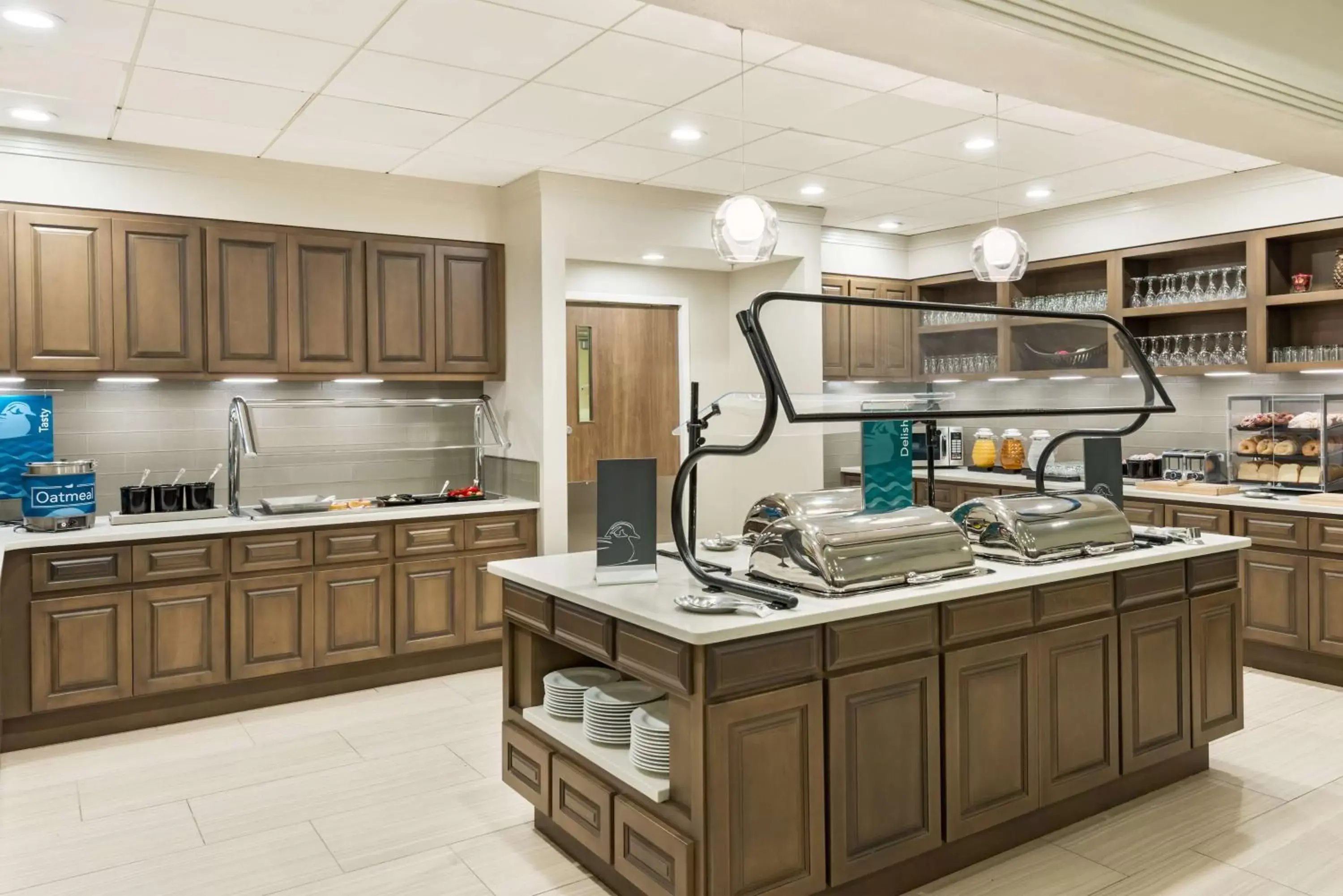 Breakfast, Kitchen/Kitchenette in Homewood Suites by Hilton Orlando-UCF Area