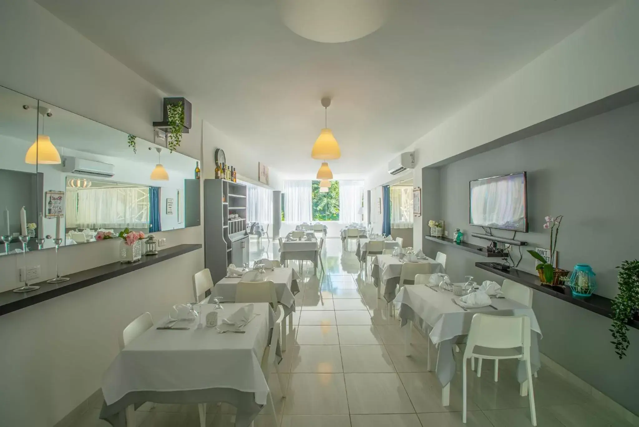 Restaurant/Places to Eat in Hotel Plaza Europa