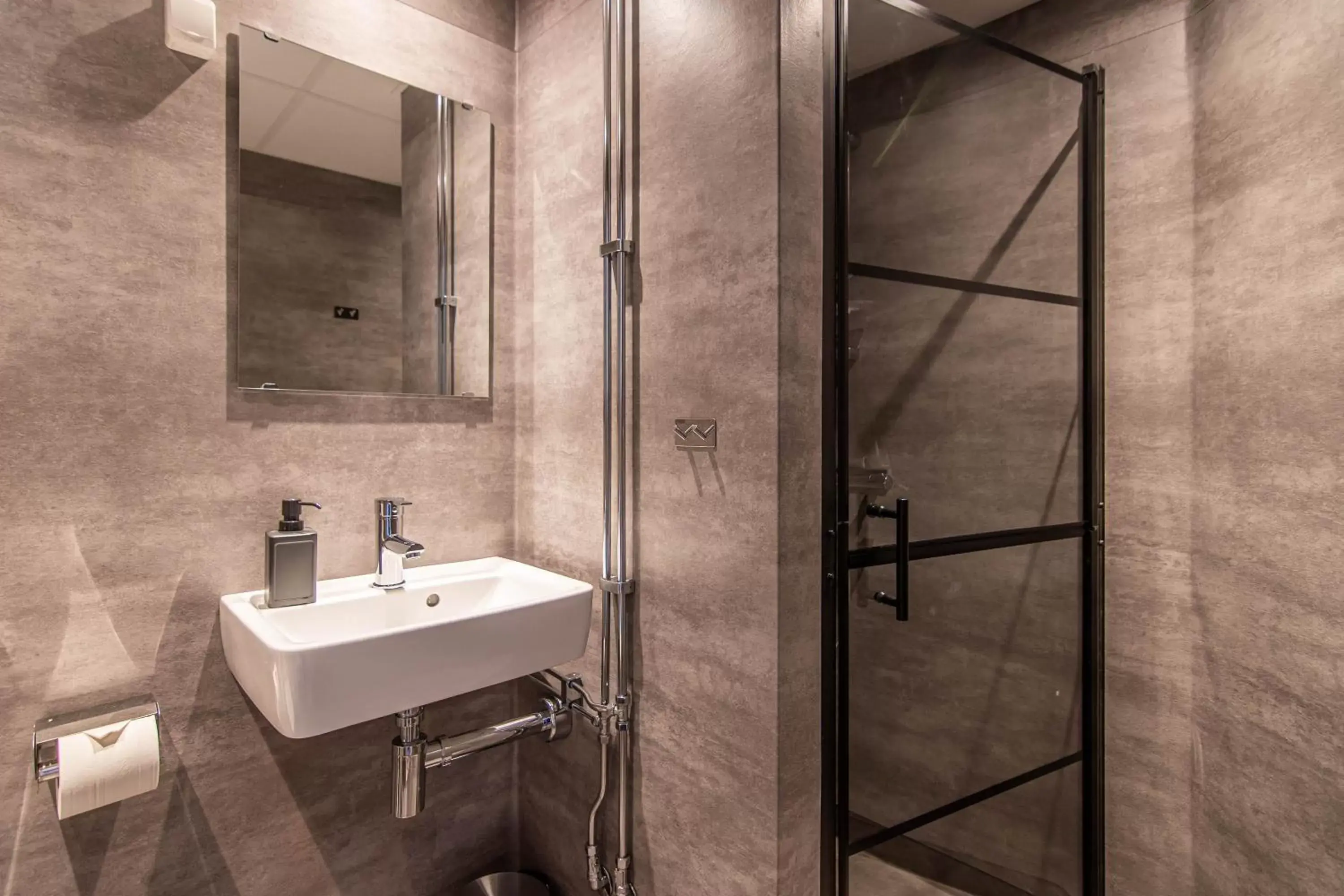 Small Twin Room in Karlskrona H&H Small Twin Room in Karlskrona H&H