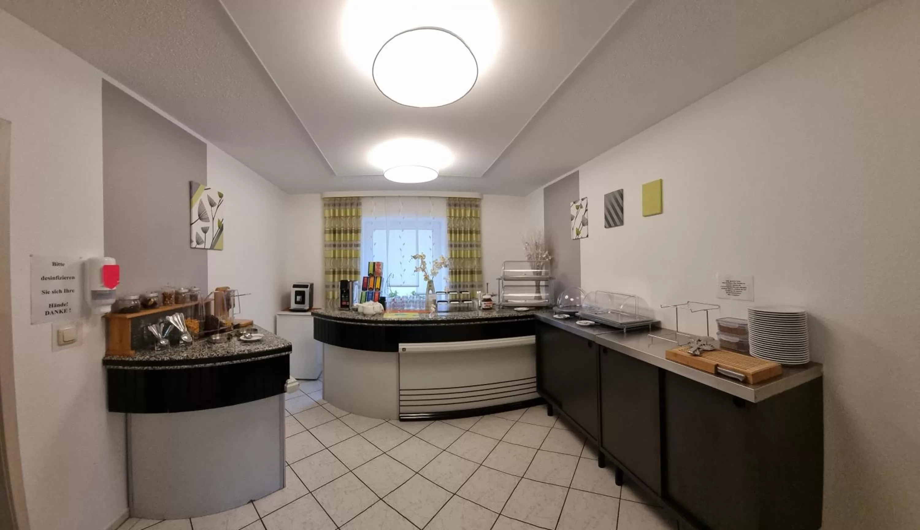 Breakfast in Hotel Asterra