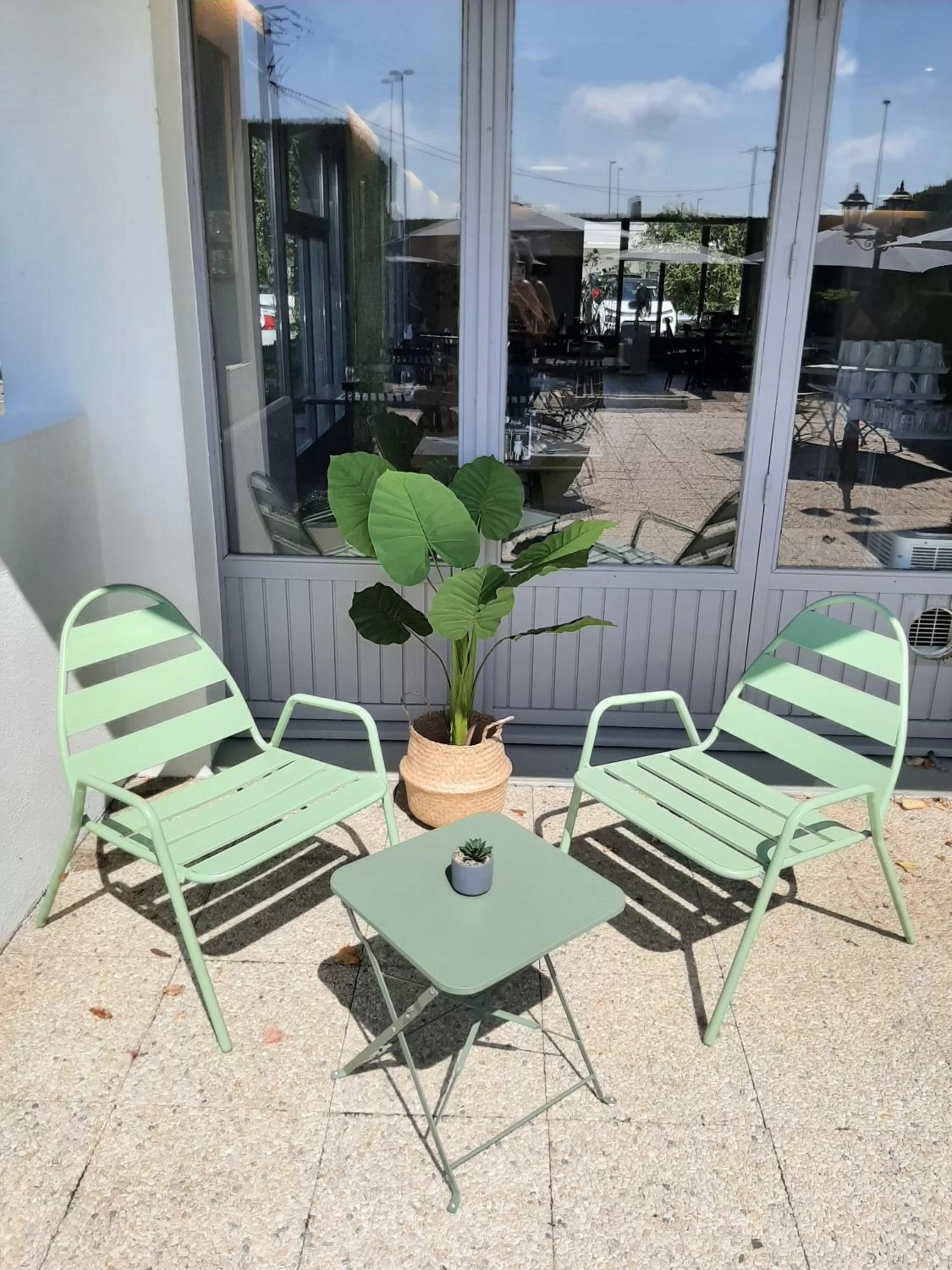 Balcony/Terrace in Campanile Bourges Nord - Saint-Doulchard