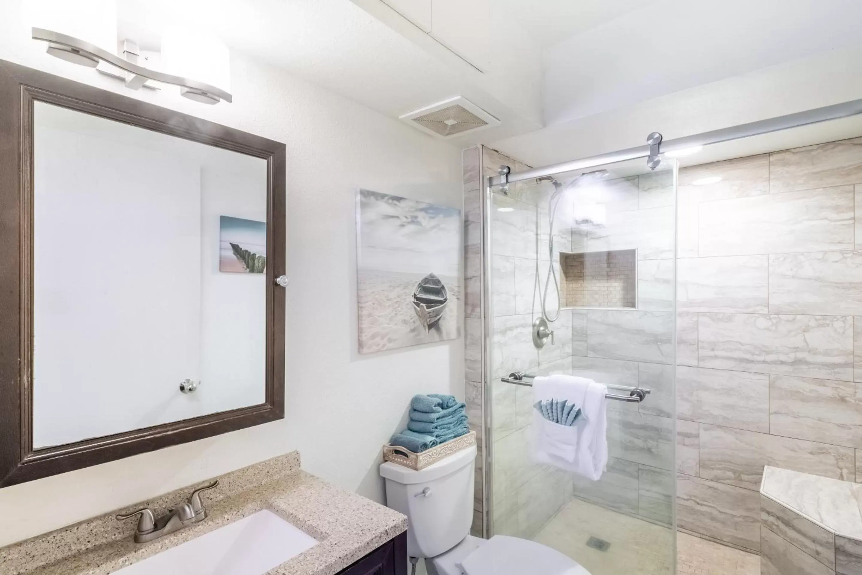 Bathroom in BeachFront Kihei Kai Nani - Maui Vista Deluxe Condos