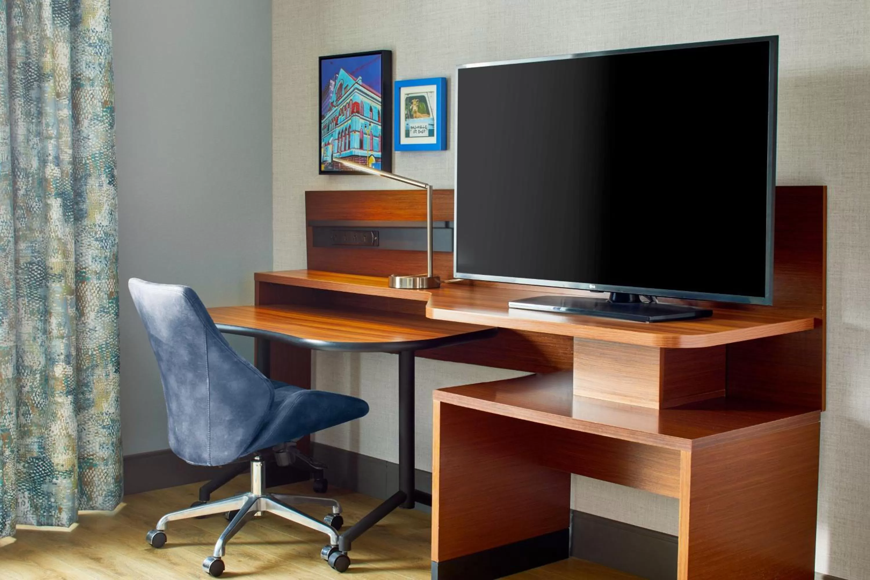 Photo of the whole room in Fairfield Inn and Suites by Marriott Nashville Downtown/The Gulch