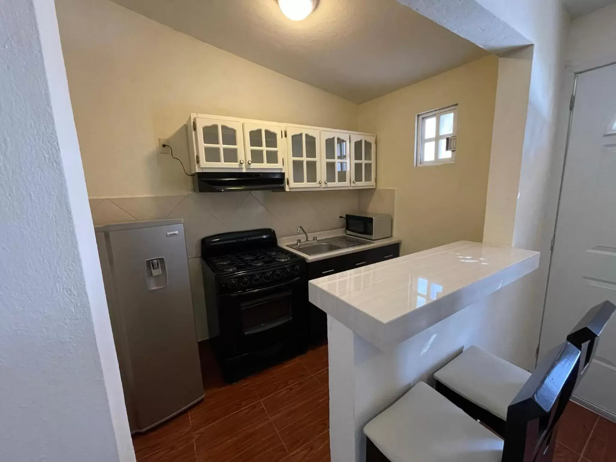 Dining area, Kitchen/Kitchenette in Hotel Real Home