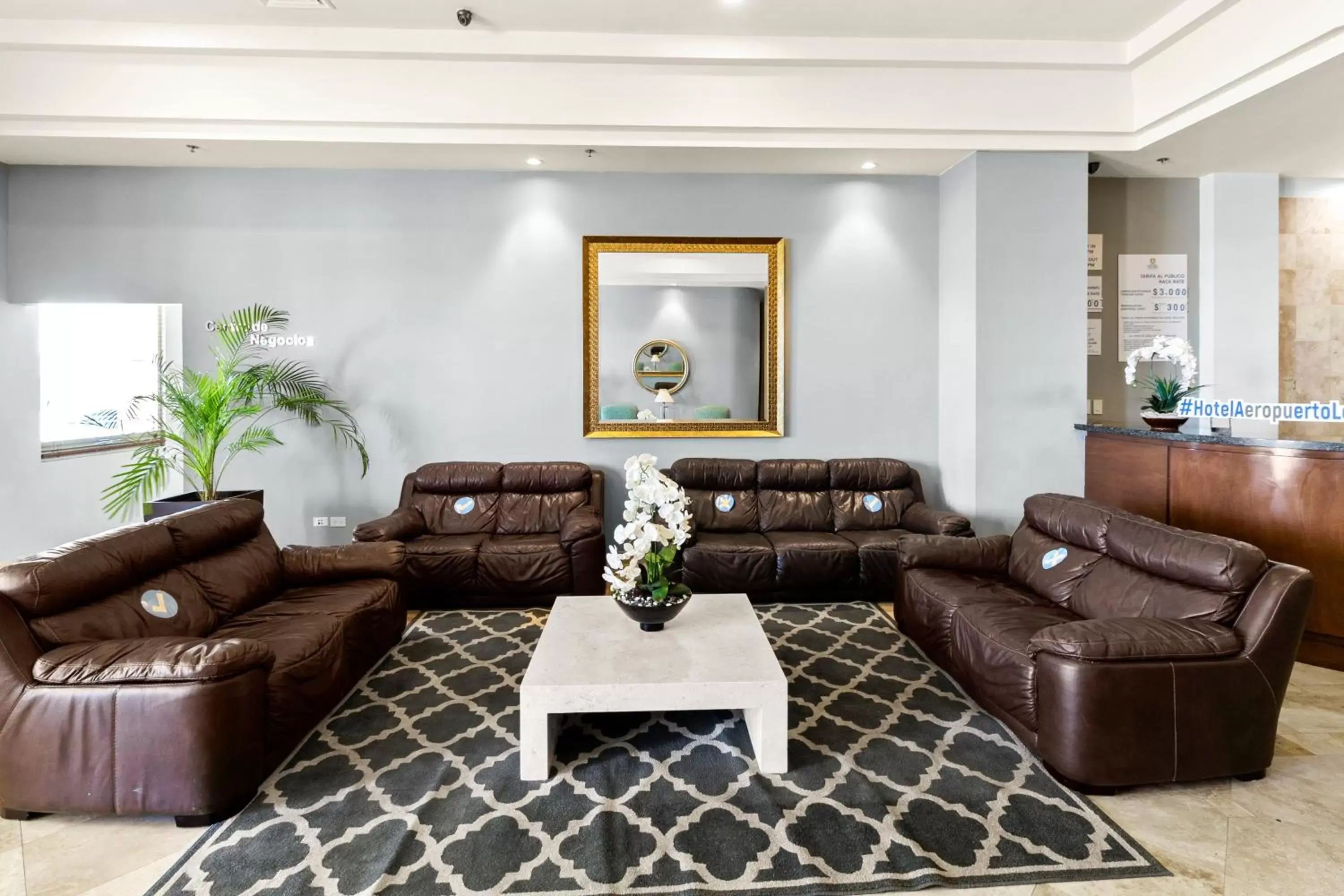 Living room in Hotel Aeropuerto Los Cabos Living room in Hotel Aeropuerto Los Cabos
