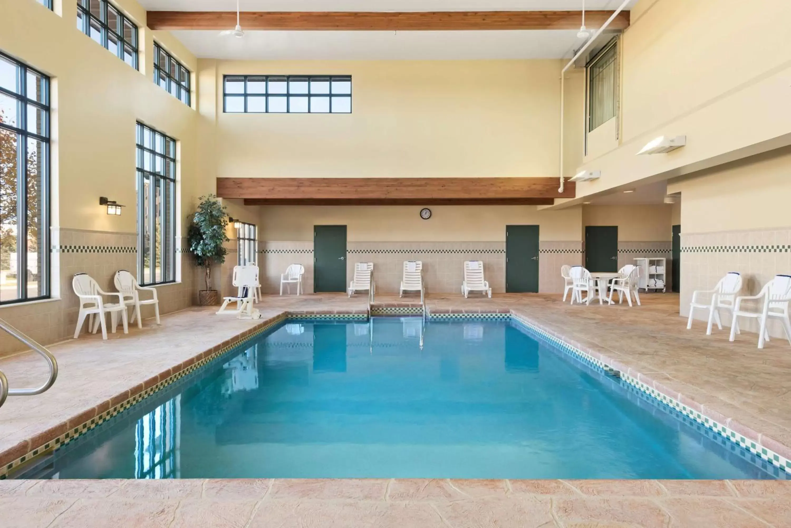 On site, Swimming Pool in Country Inn & Suites by Radisson, Madison West, WI