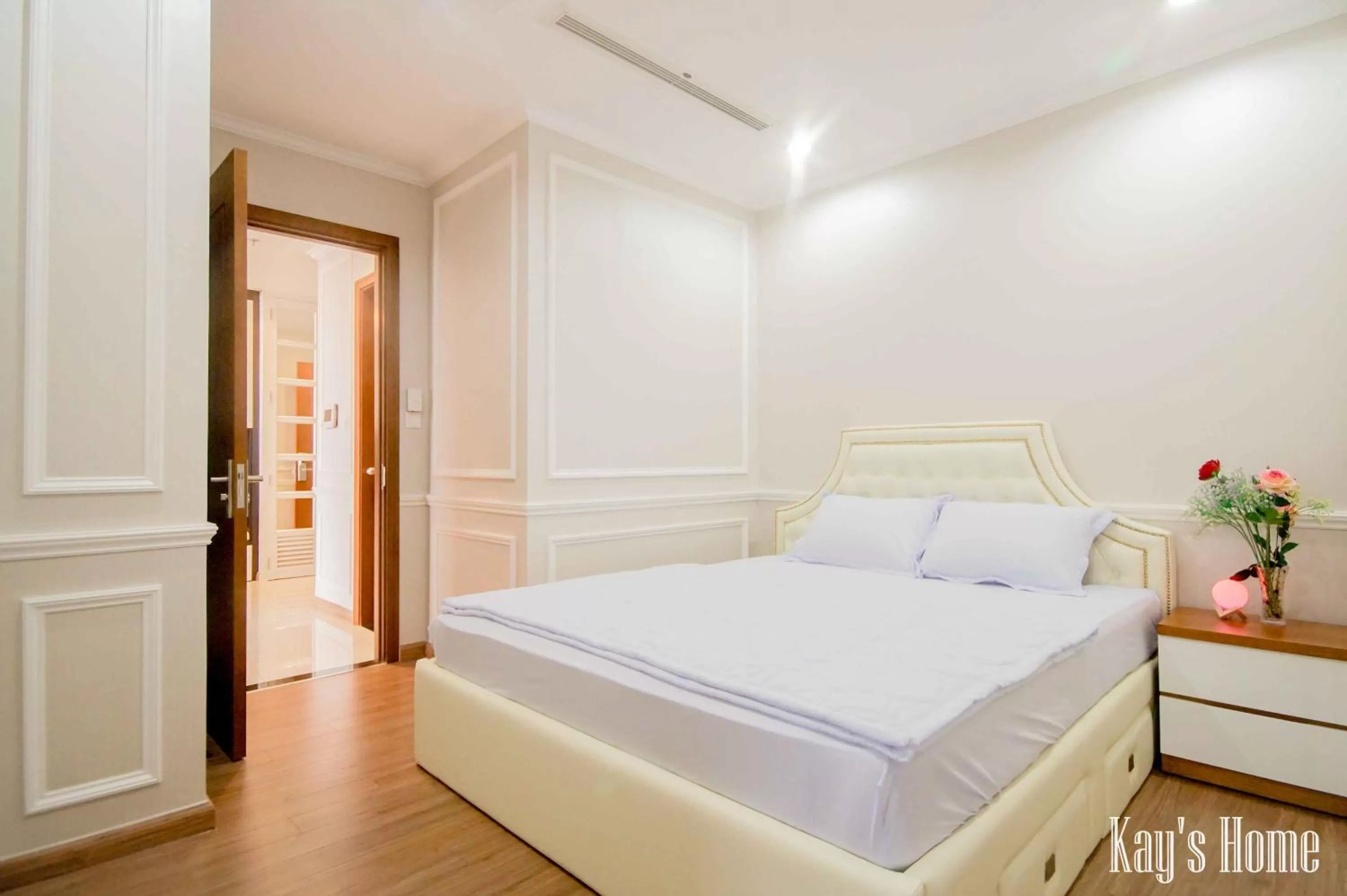 Bed in Vinhomes Central Park-Nice Homes