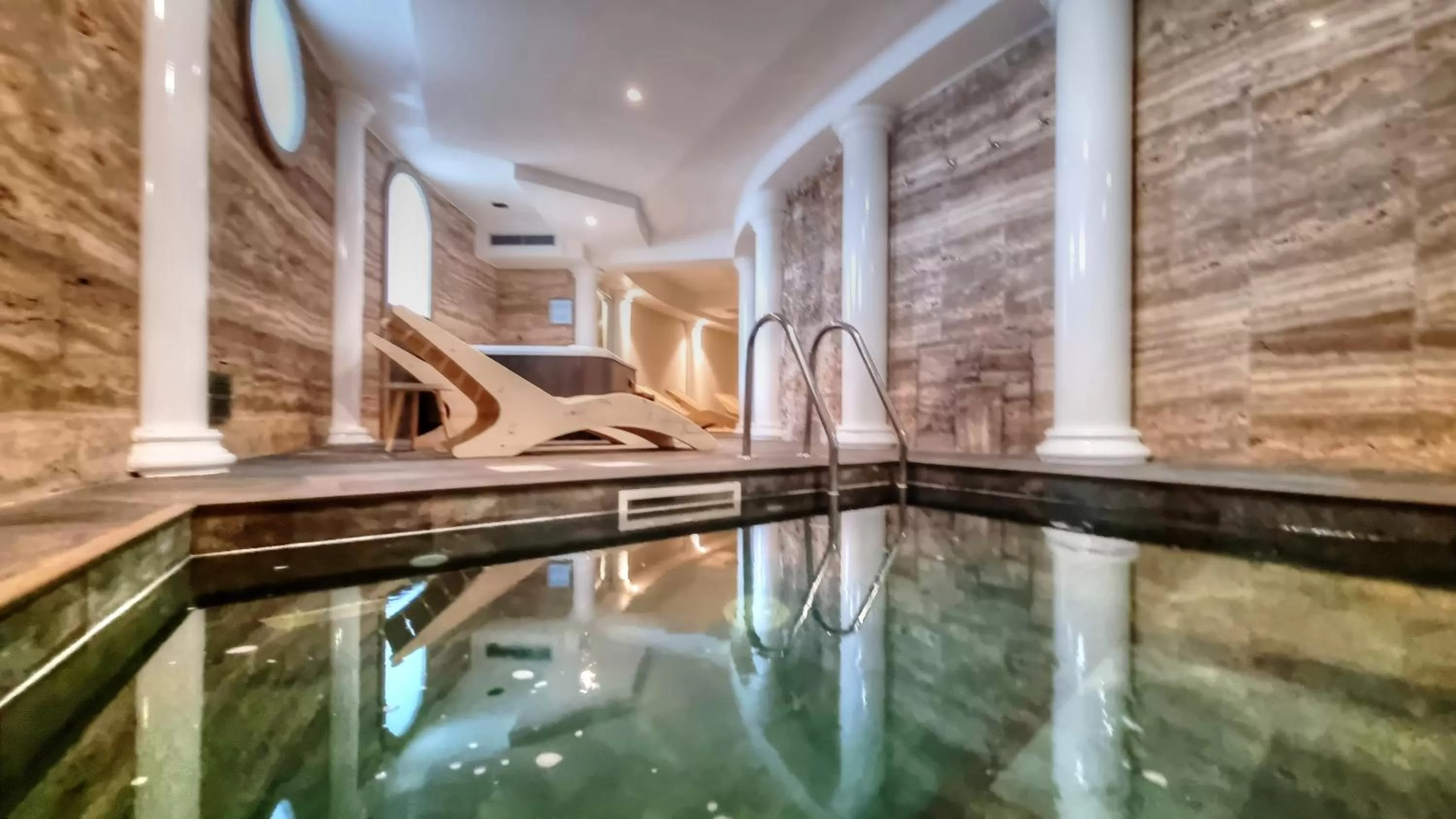 Spa and wellness centre/facilities in Hotel Plaza