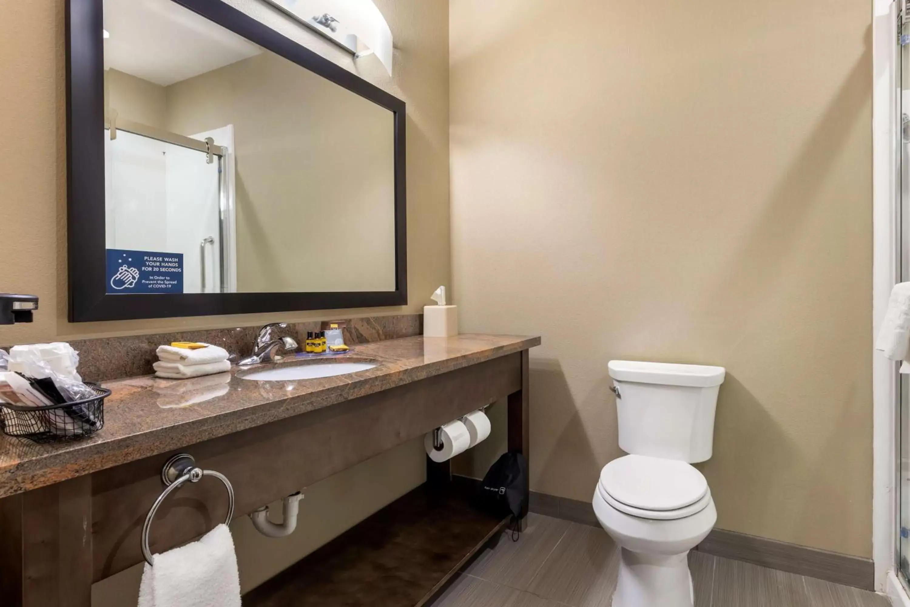 Bathroom in Best Western Plus Fort Stockton Hotel Bathroom in Best Western Plus Fort Stockton Hotel