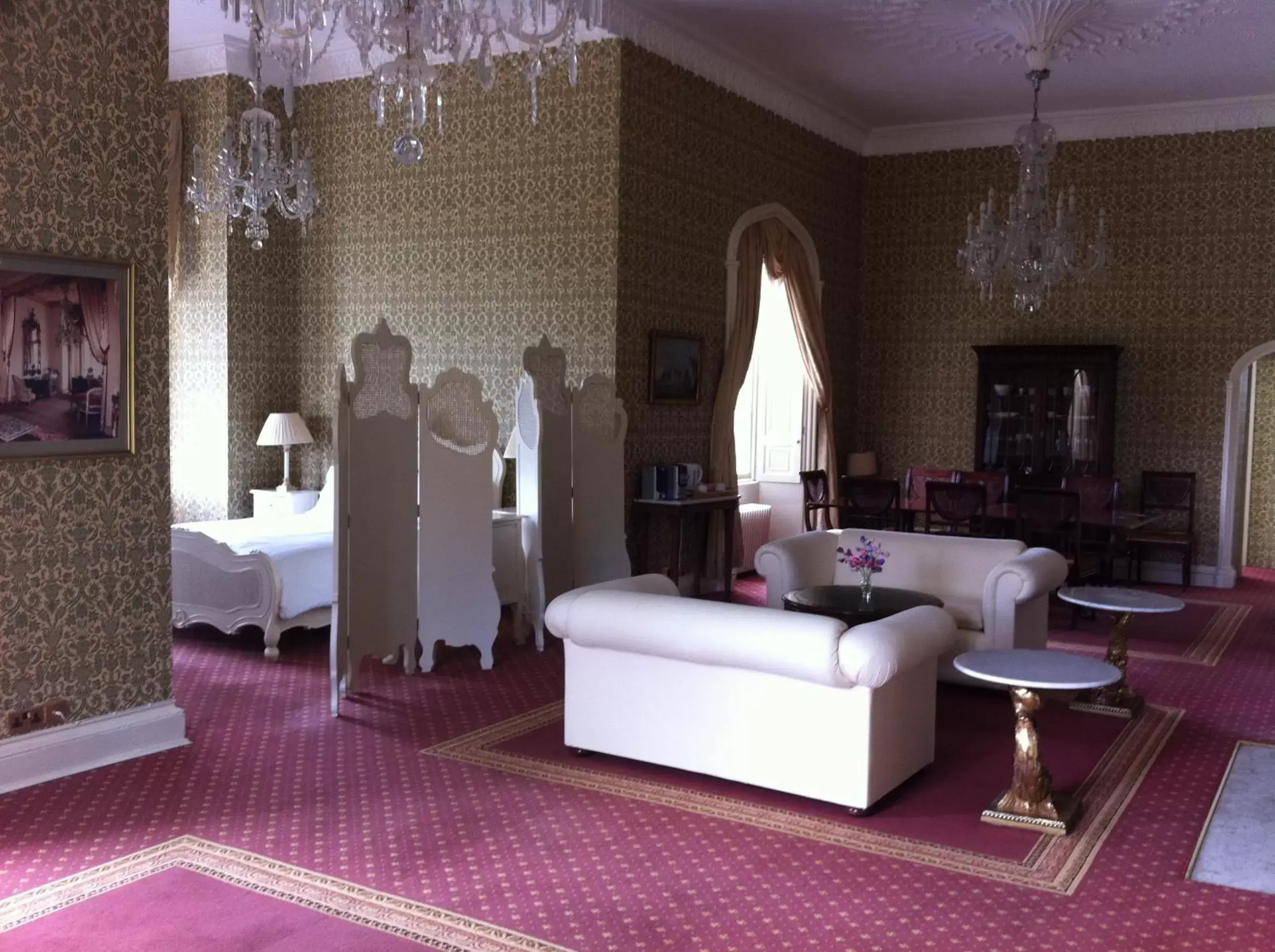 Photo of the whole room, Seating Area in Donnington Grove