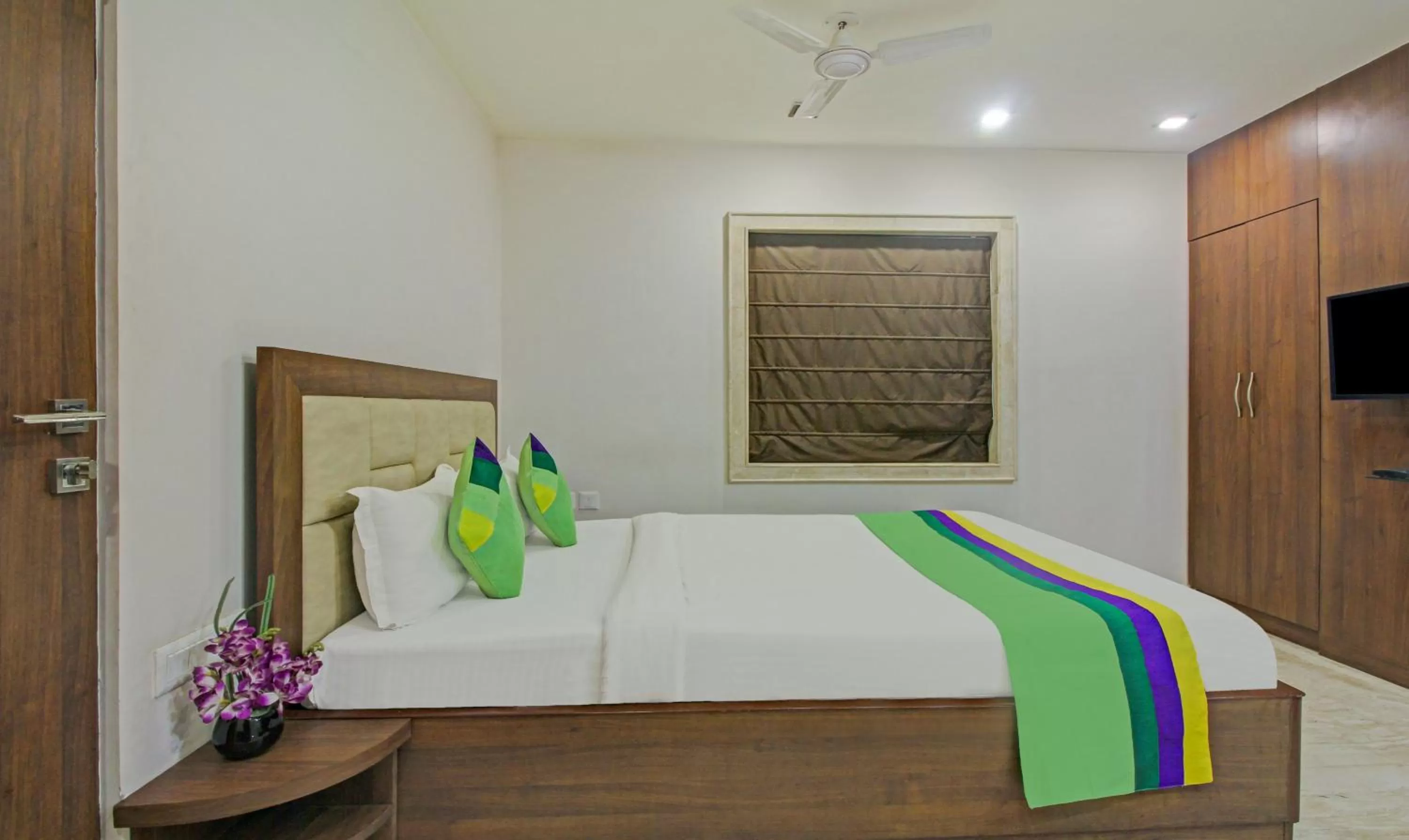 Bed in Treebo Sreema Saltlake Near City Centre Mall