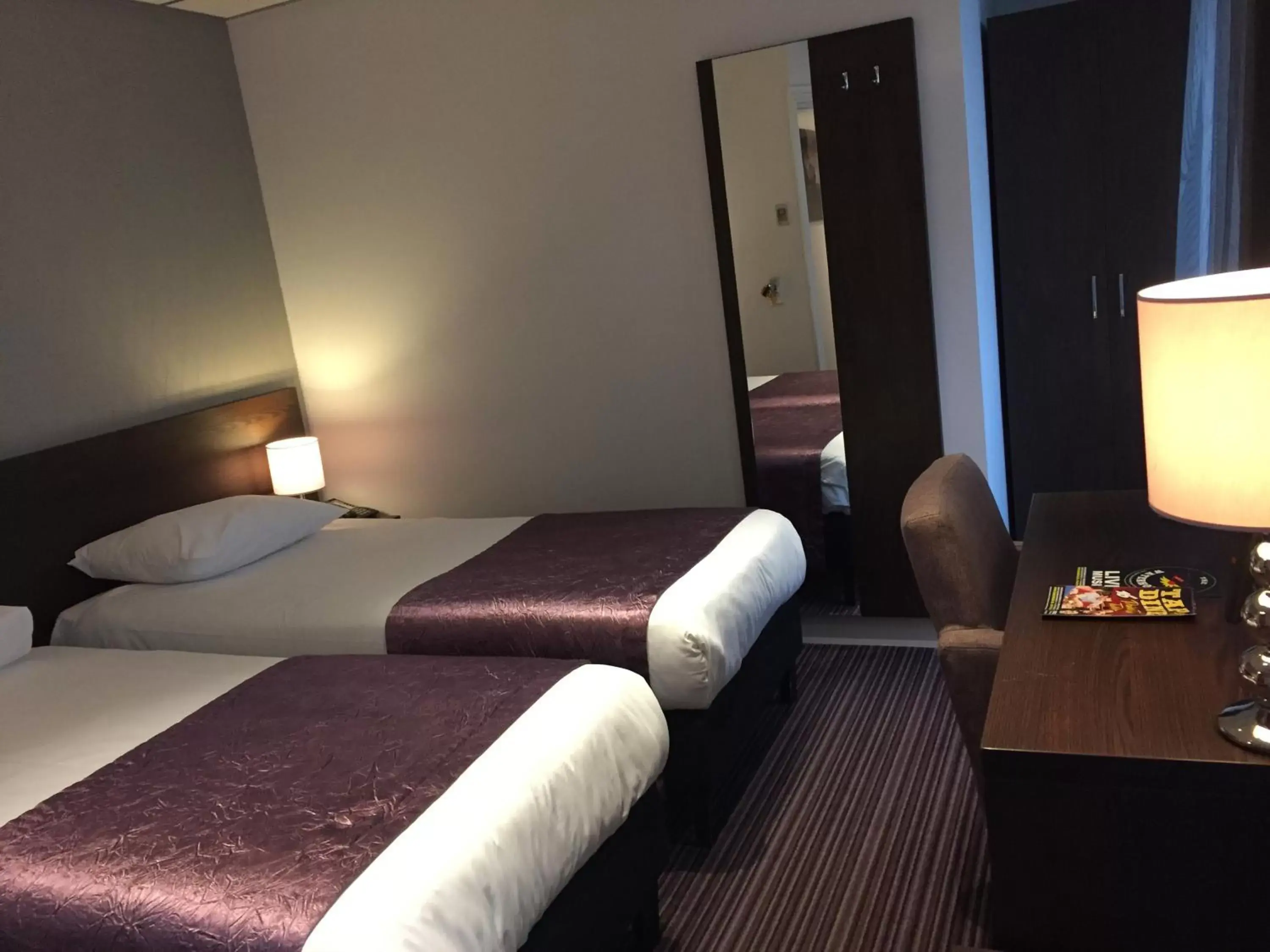 Photo of the whole room, Bed in Hotel Luxer