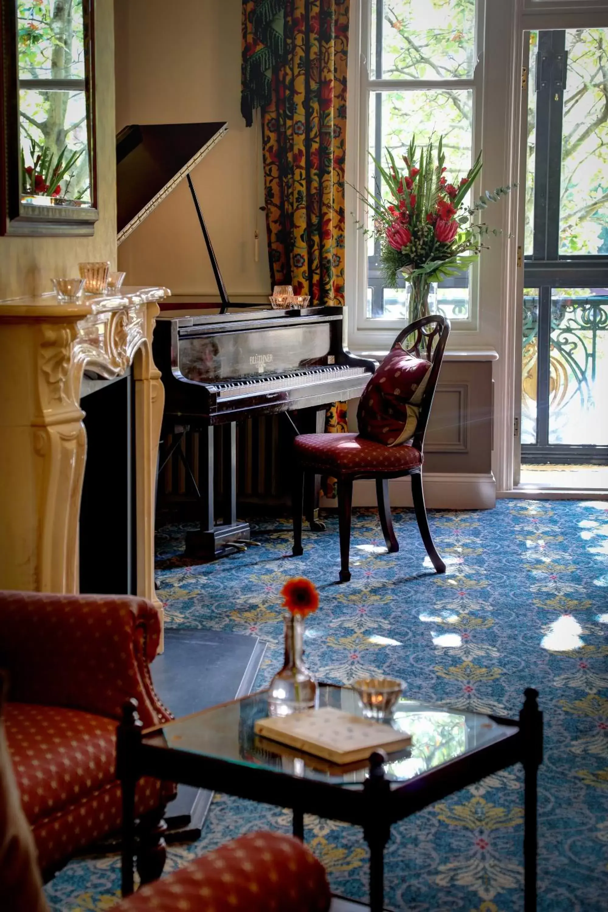 Lounge or bar, Seating Area in Norfolk Royale Hotel