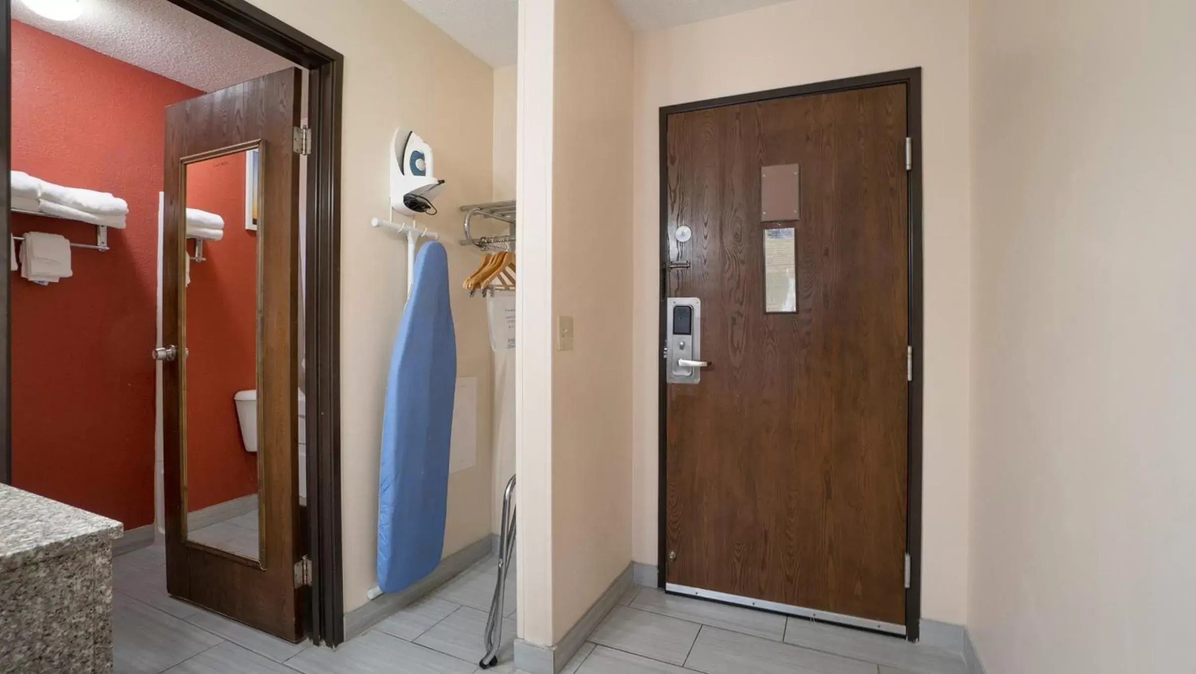 wardrobe, Bathroom in Days Inn & Suites by Wyndham Mt Pleasant
