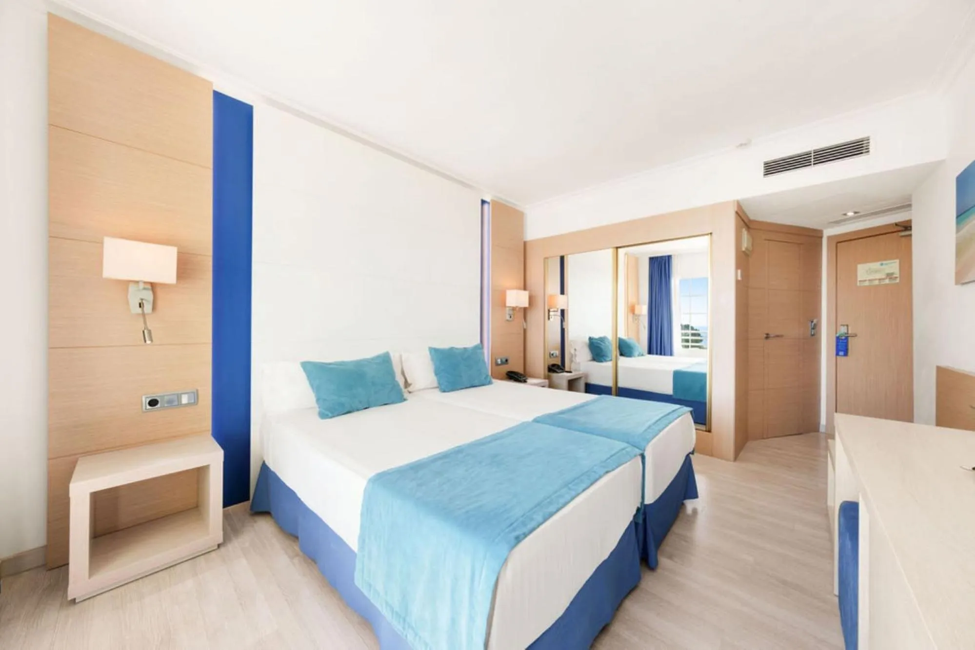 Bed in Hotel Agua Beach "Adults only"