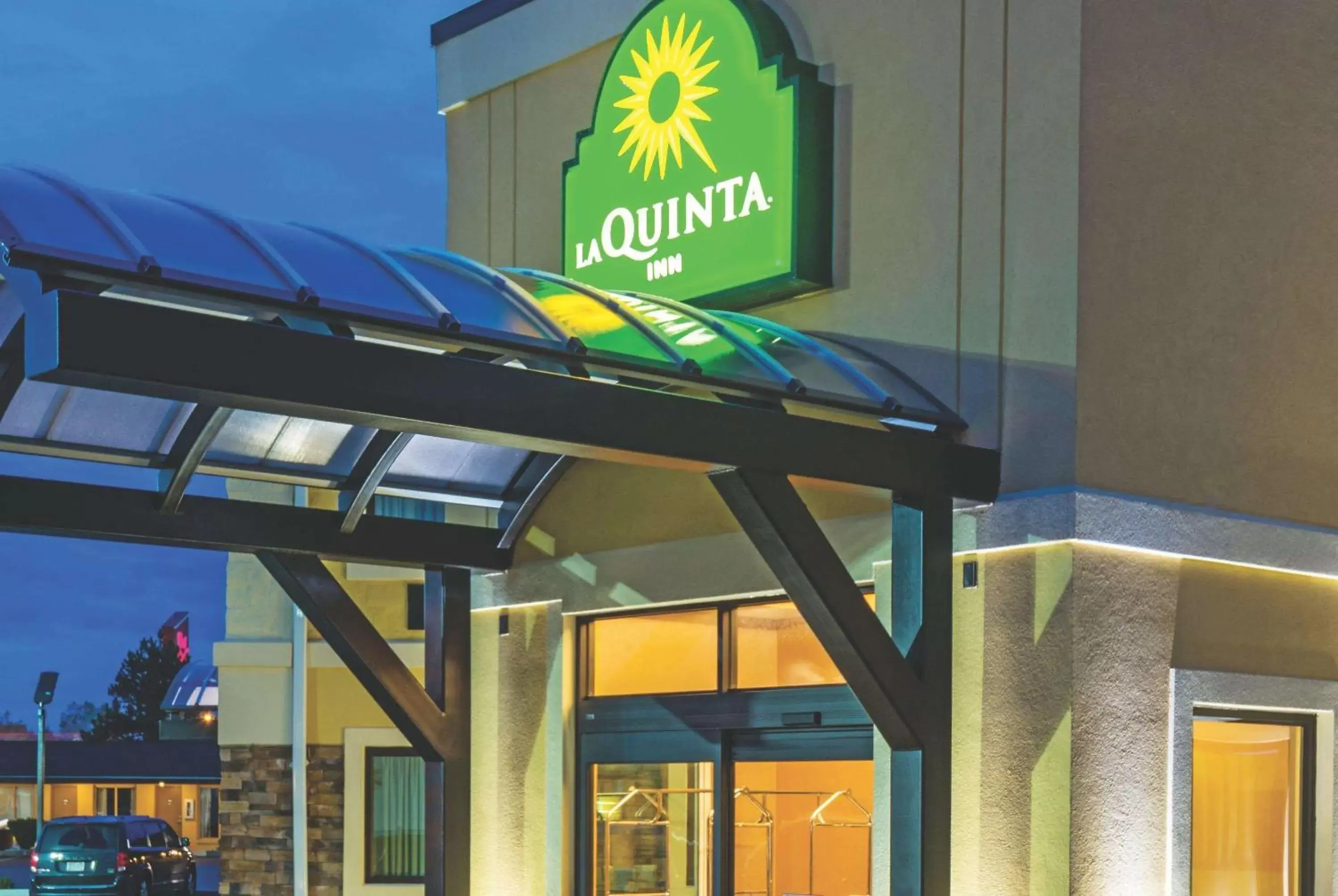 Property Building in La Quinta Inn by Wyndham Buffalo Airport