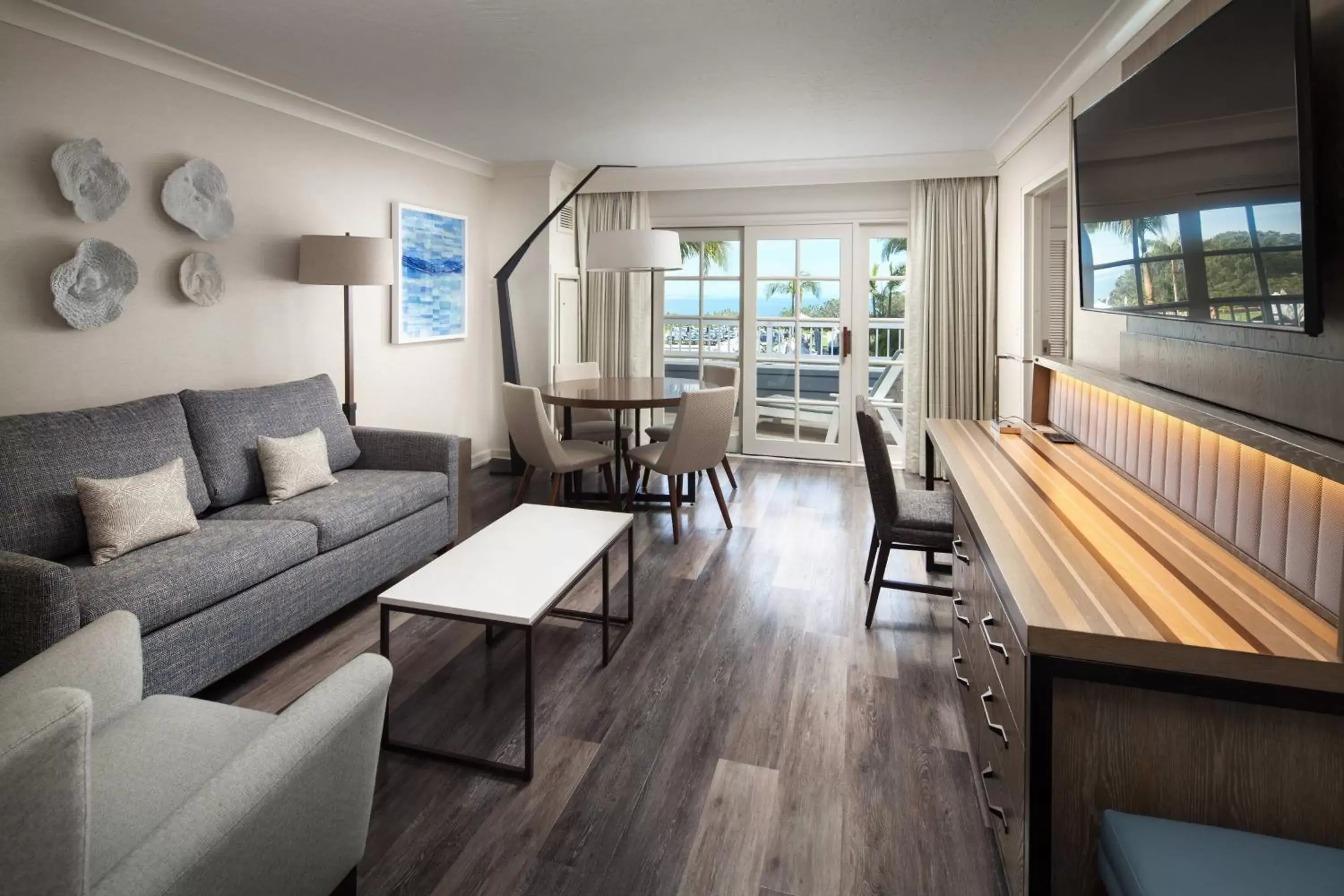 Living room, Seating Area in Laguna Cliffs Marriott Resort & Spa