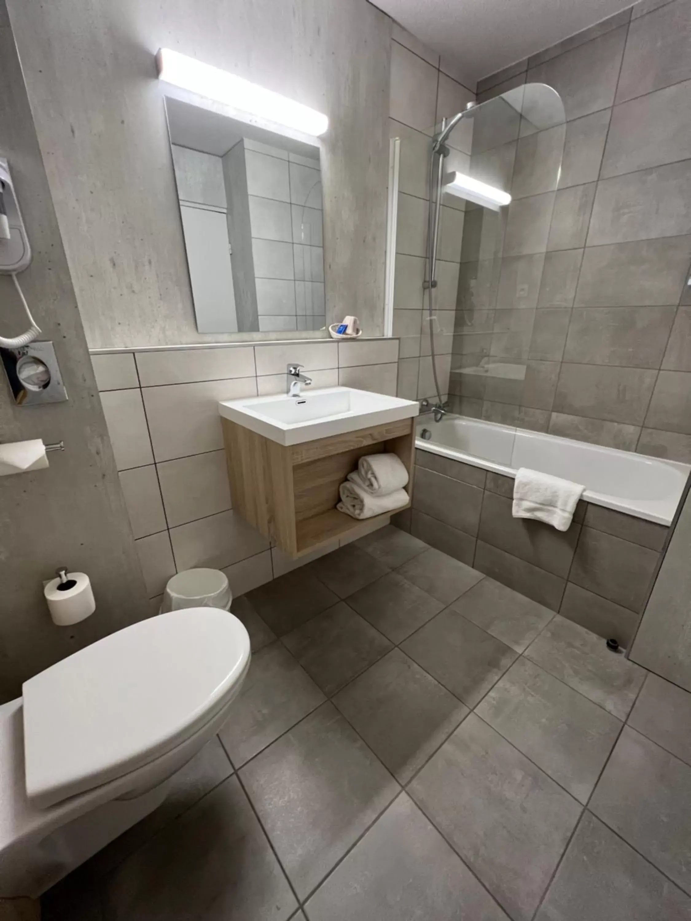 Toilet, Bathroom in Brit Hotel Landivisiau